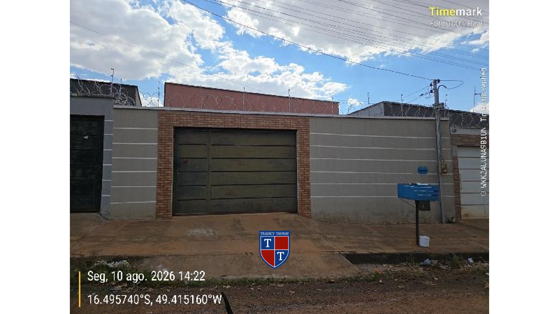 Foto 1 de CASA em RESIDENCIAL LAGO AZUL, GOIANIRA/GO - Imóvel Retomado CAIXA Ref 8444428165061