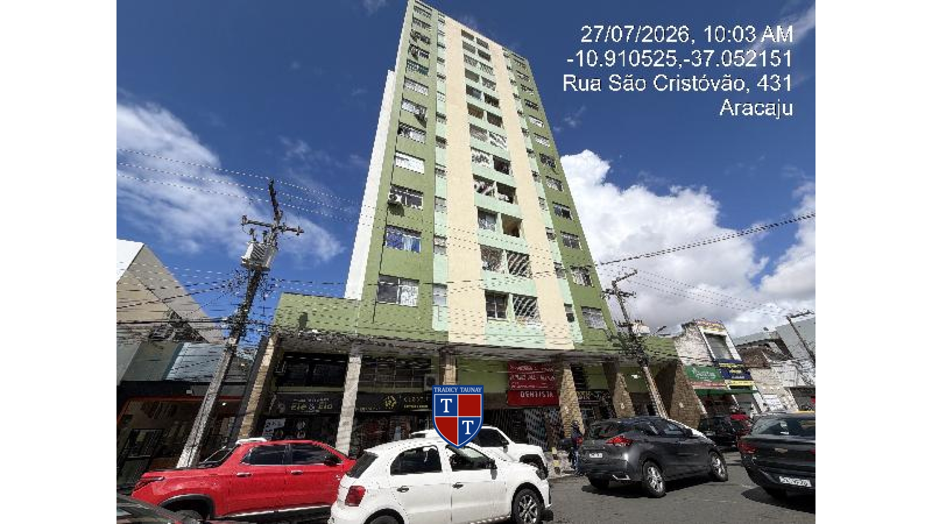 APARTAMENTO em CENTRO