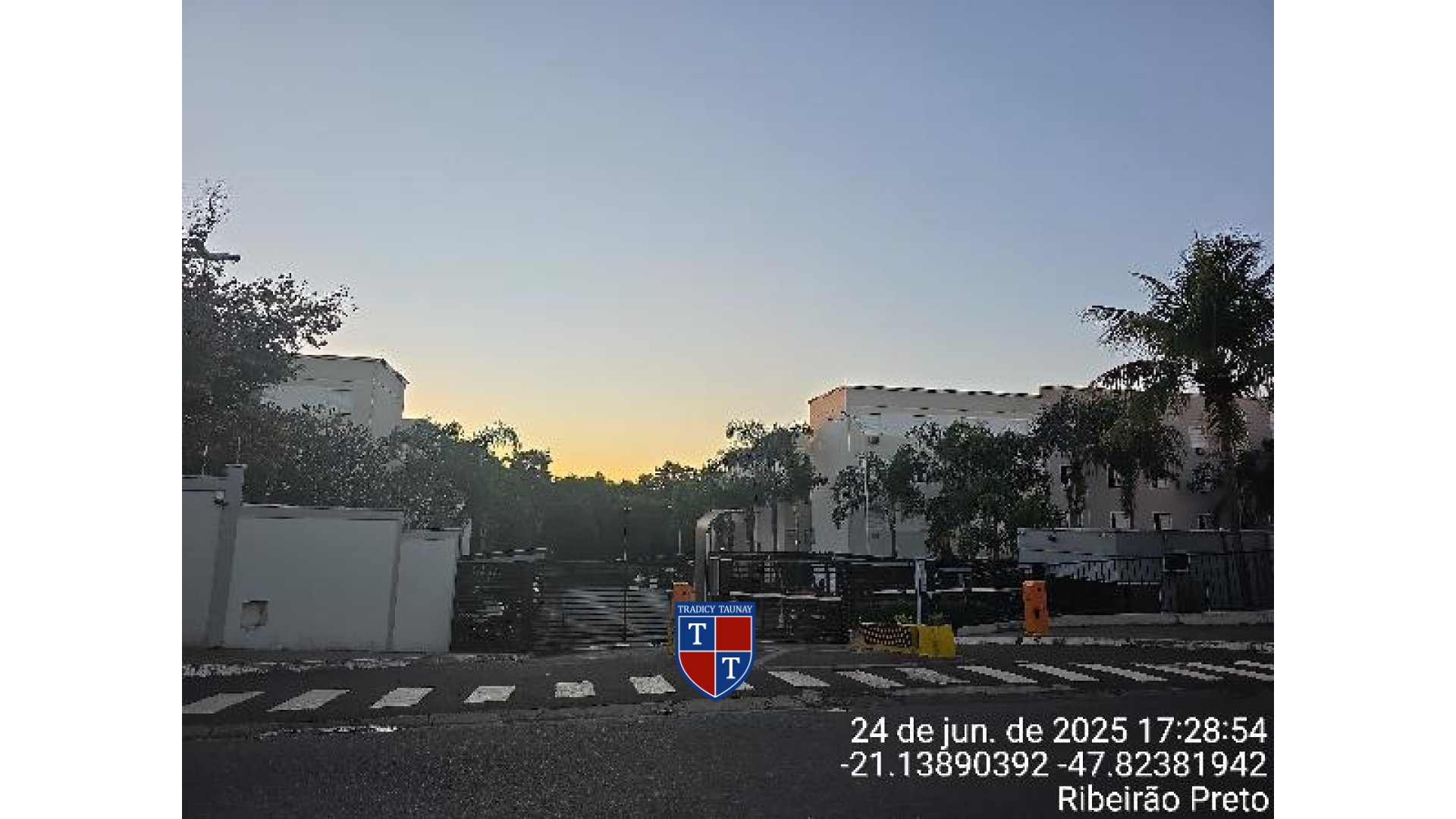 APARTAMENTO em JARDIM JAVARI