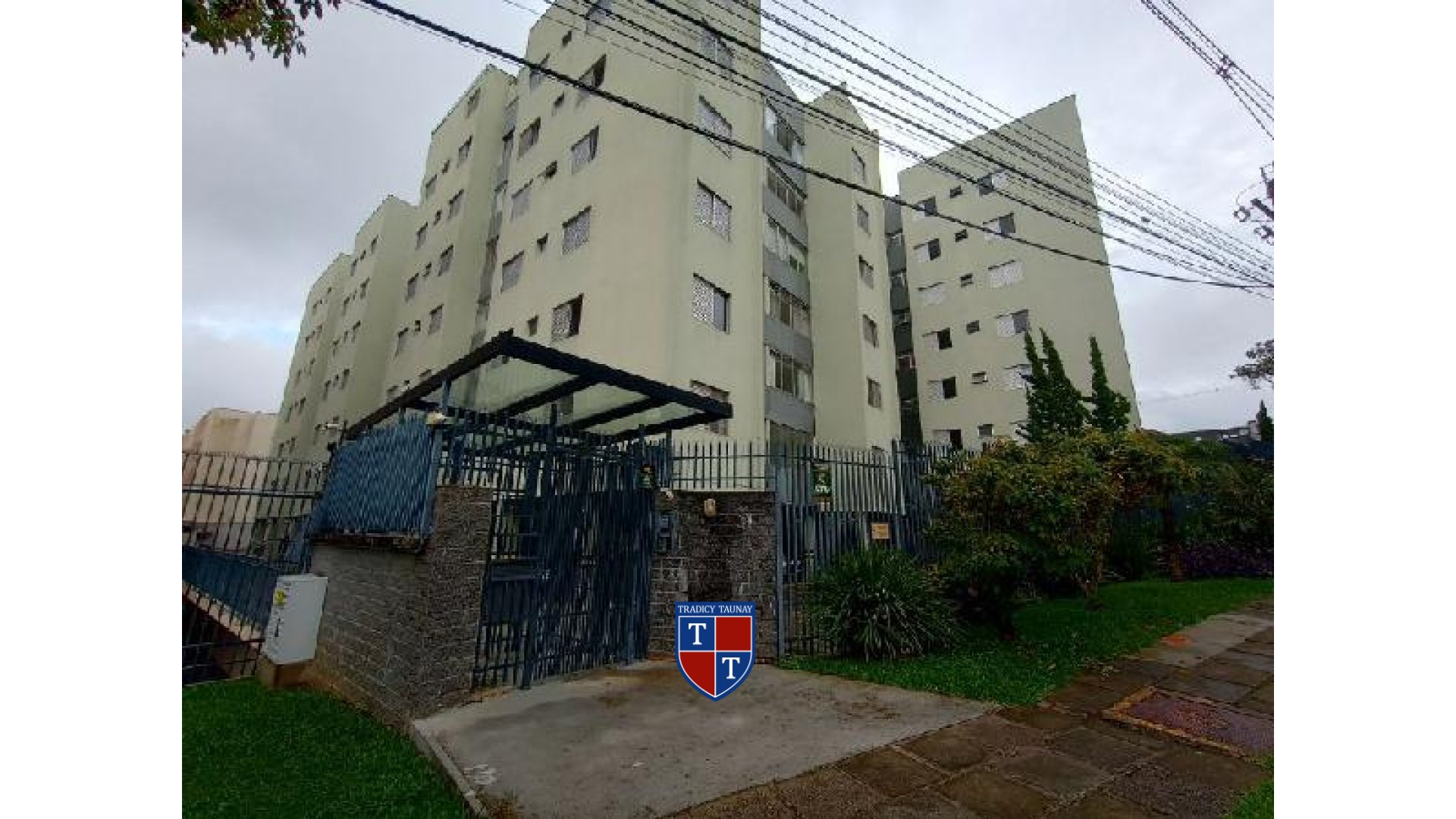 Foto 1 de APARTAMENTO em AGUA VERDE - Imóvel Retomado Caixa