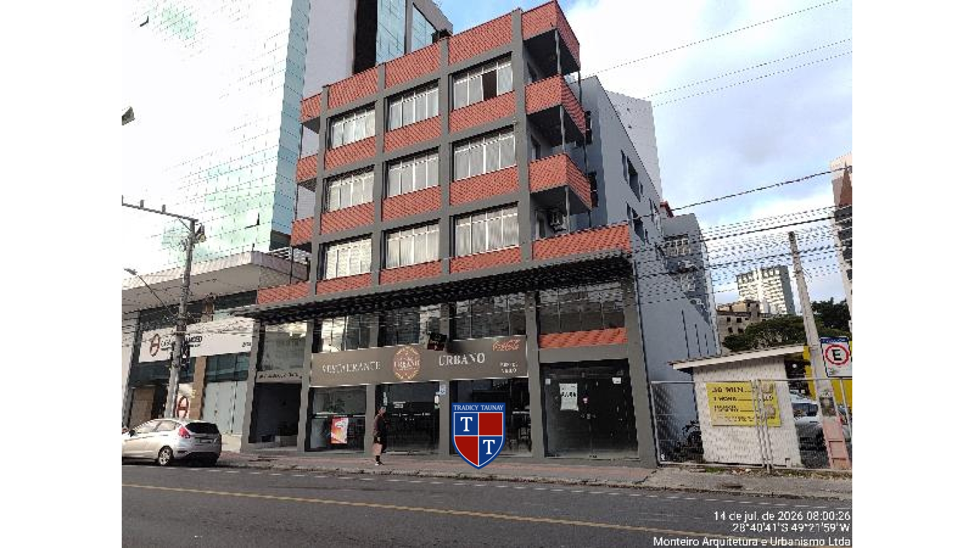 APARTAMENTO em CENTRO