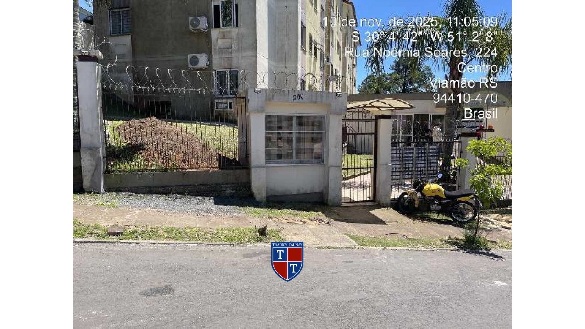 APARTAMENTO em CENTRO