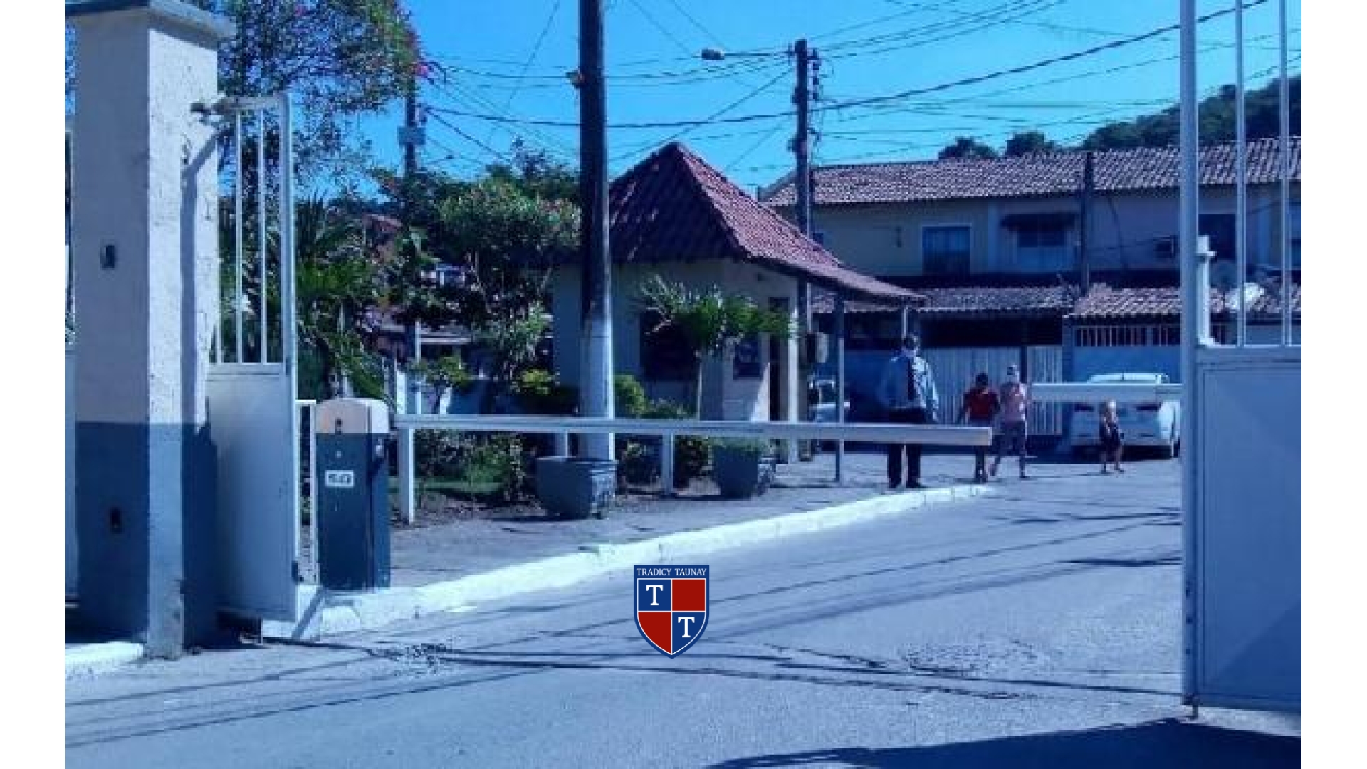 APARTAMENTO em BARRO VERMELHO