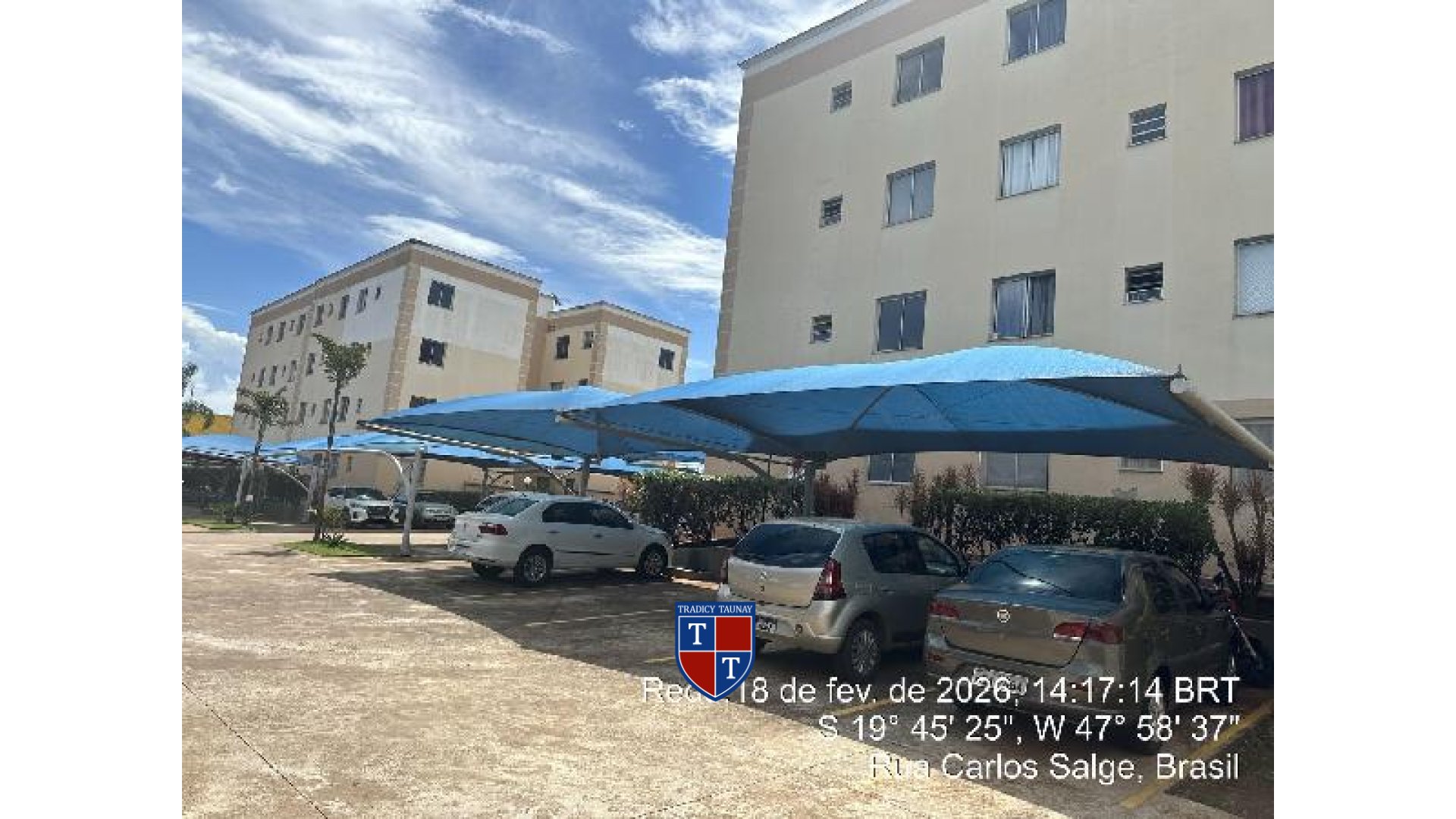 APARTAMENTO em PARQUE HILEIA