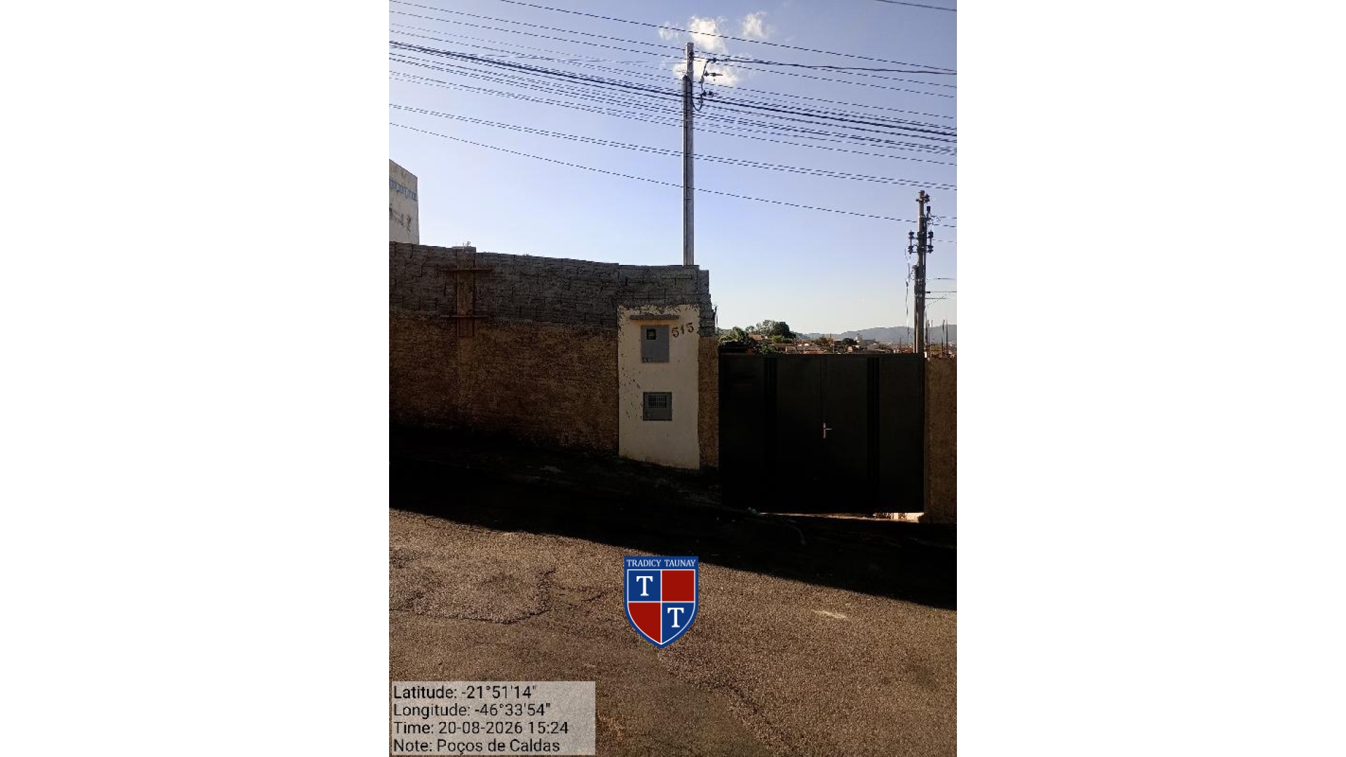 Foto 1 de CASA em CONJUNTO HABITACIONAL PEDRO AFONSO JUNQU, POCOS DE CALDAS/MG - Imóvel Retomado CAIXA Ref 8444437665233