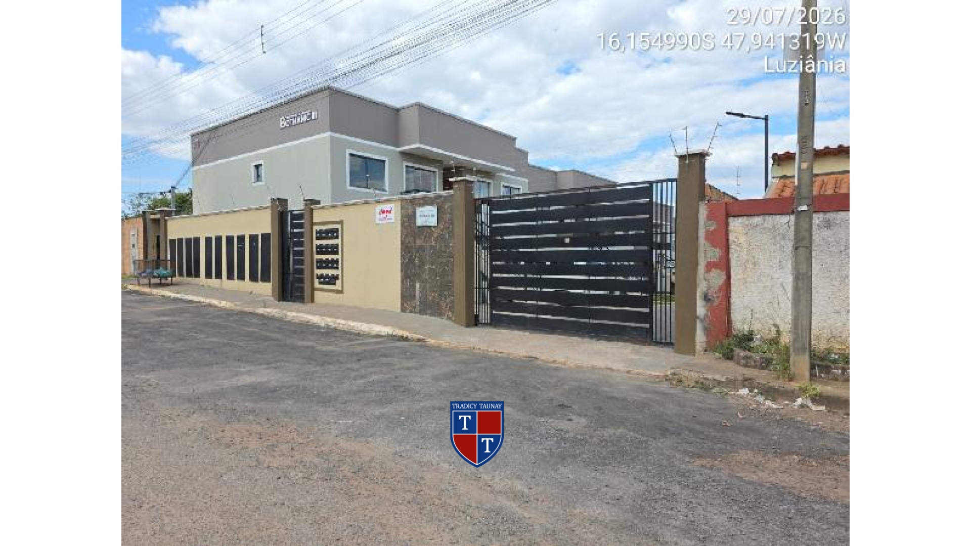 APARTAMENTO em PARQUE ESTRELA DALVA IX