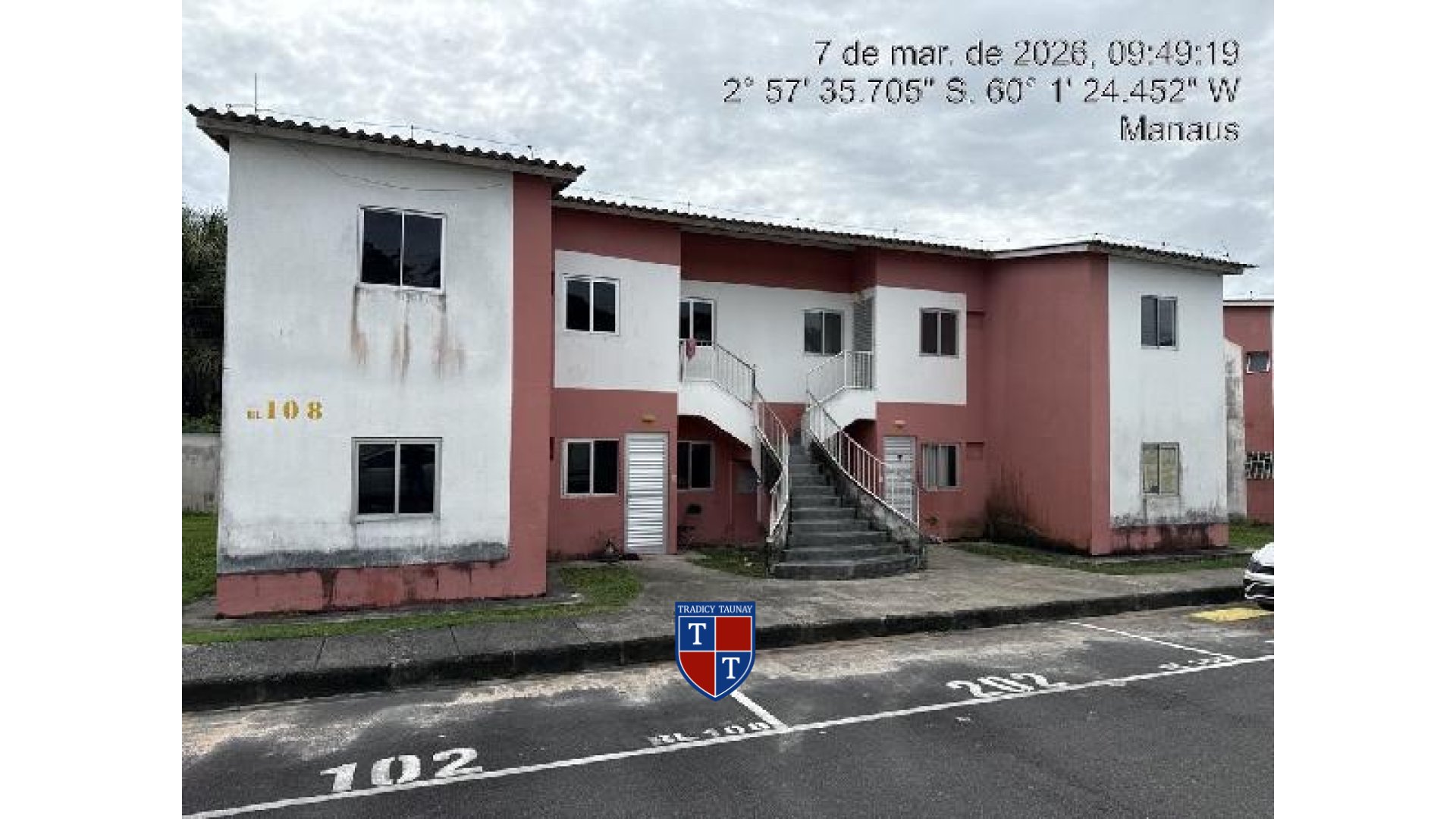 APARTAMENTO em LAGO AZUL