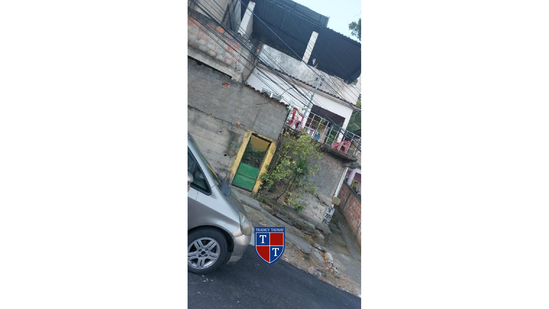 CASA em BARRO VERMELHO