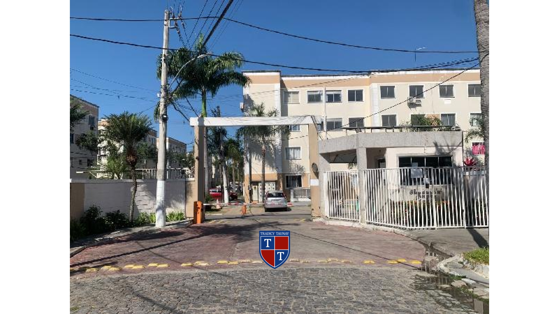 APARTAMENTO em PARQUE JOQUEI CLUB