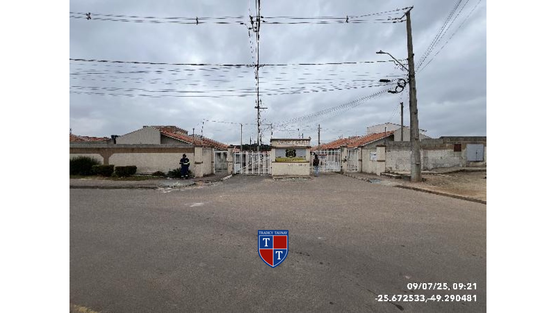 Foto 1 de CASA em NACOES, FAZENDA RIO GRANDE/PR - Imóvel Retomado CAIXA Ref 8555528772697