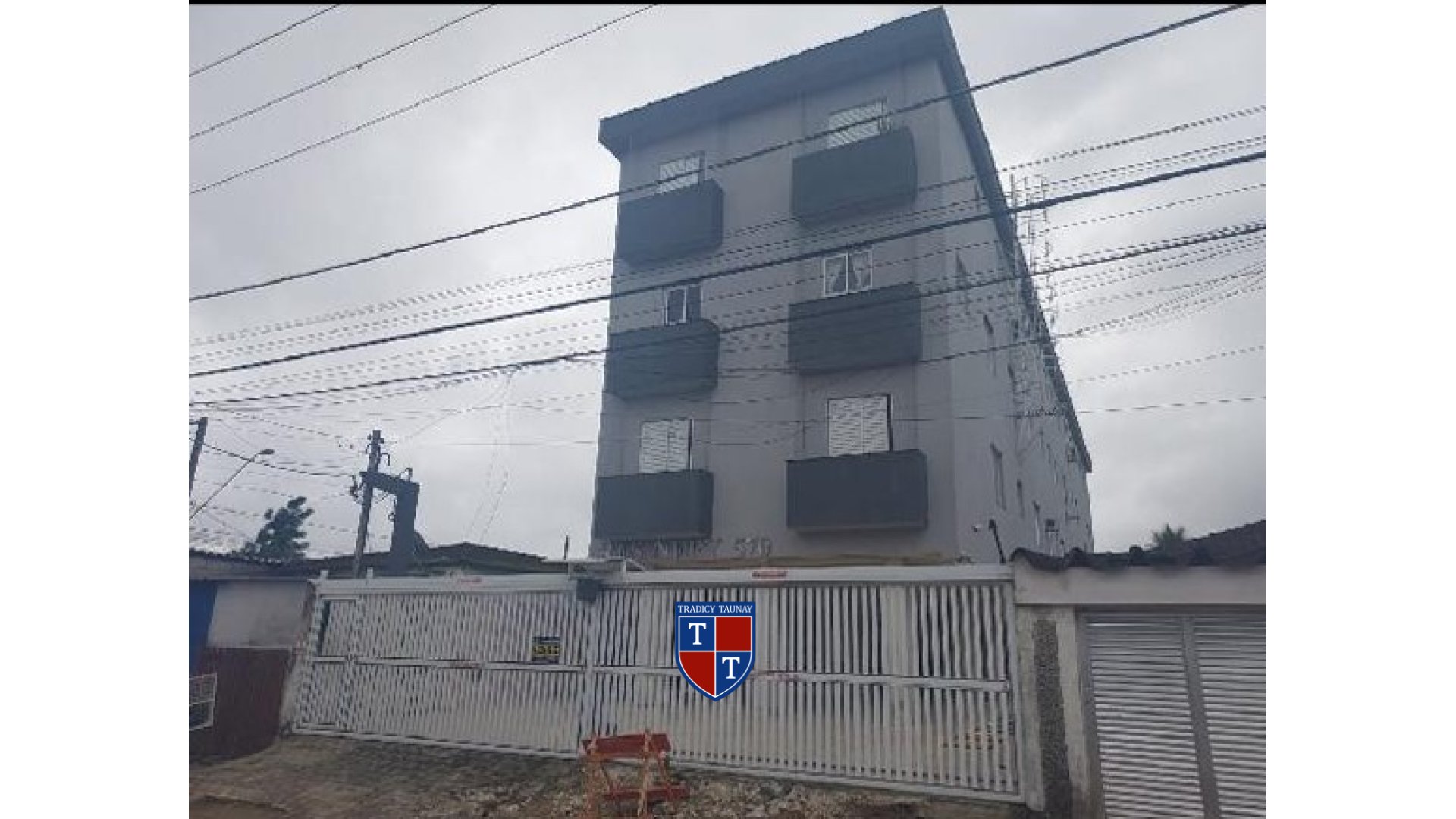 CASA em PARQUE SAO VICENTE