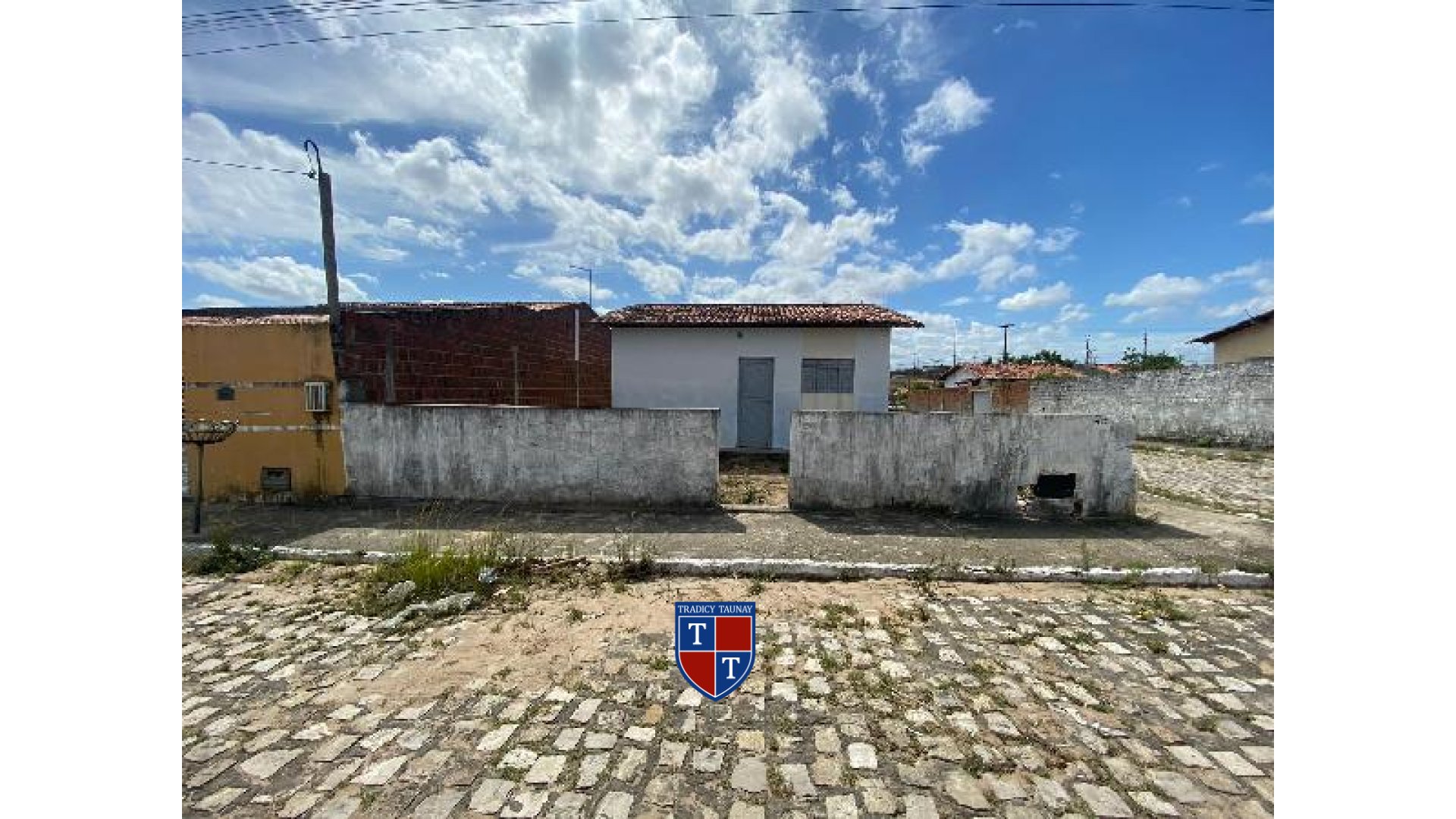 CASA em RES OTAVIO PRAXEDES