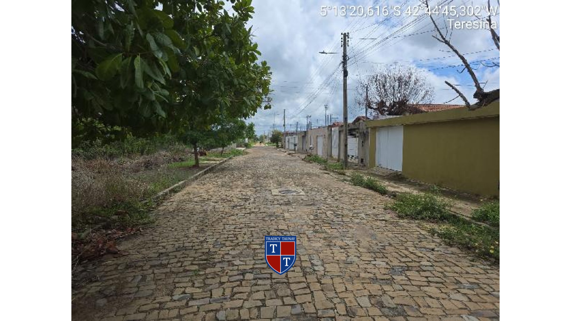 CASA em PEDRA MIUDA