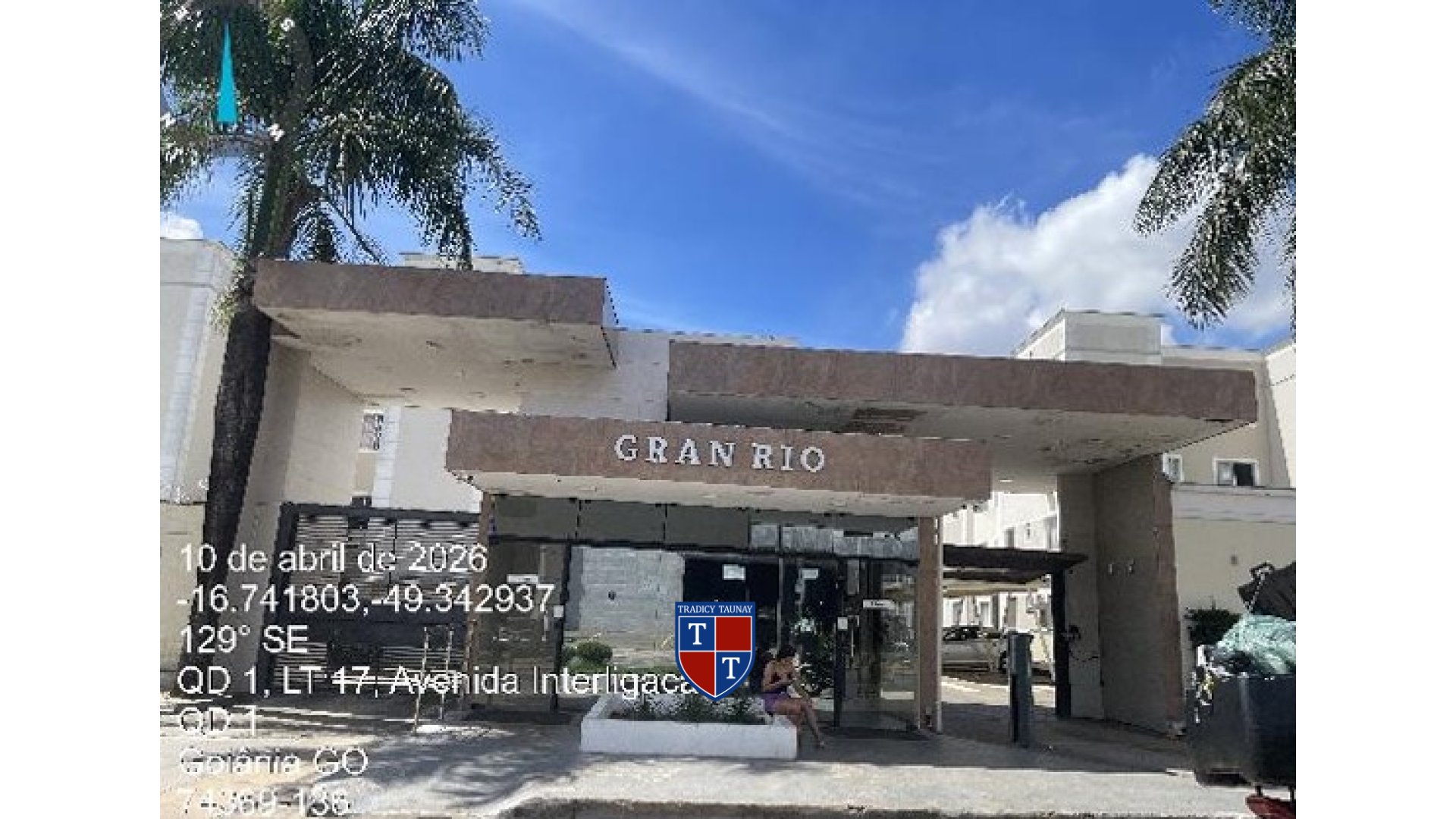 APARTAMENTO em CHACARAS SANTA RITA