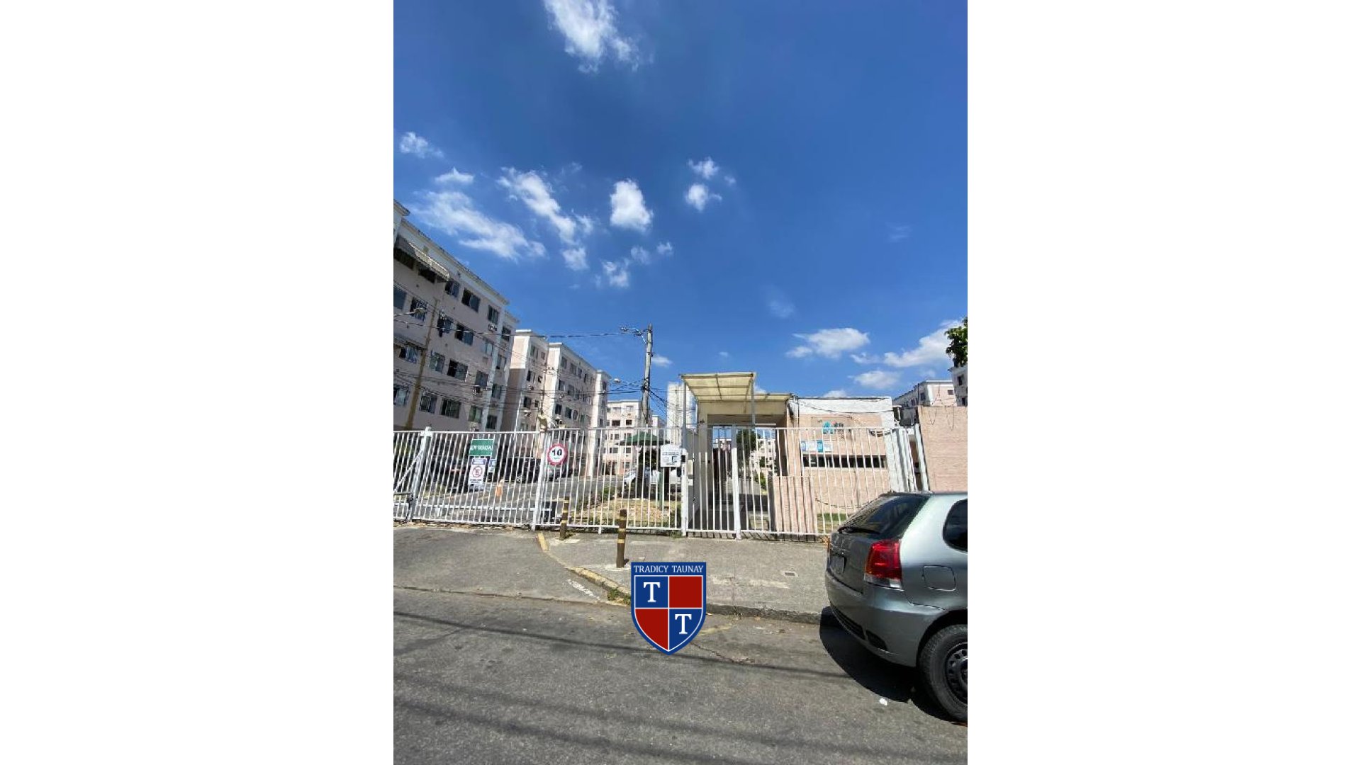 APARTAMENTO em REALENGO
