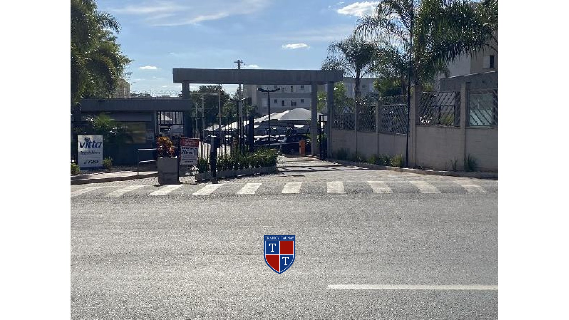 APARTAMENTO em JARDIM DIVA TARLA DE CARVALHO