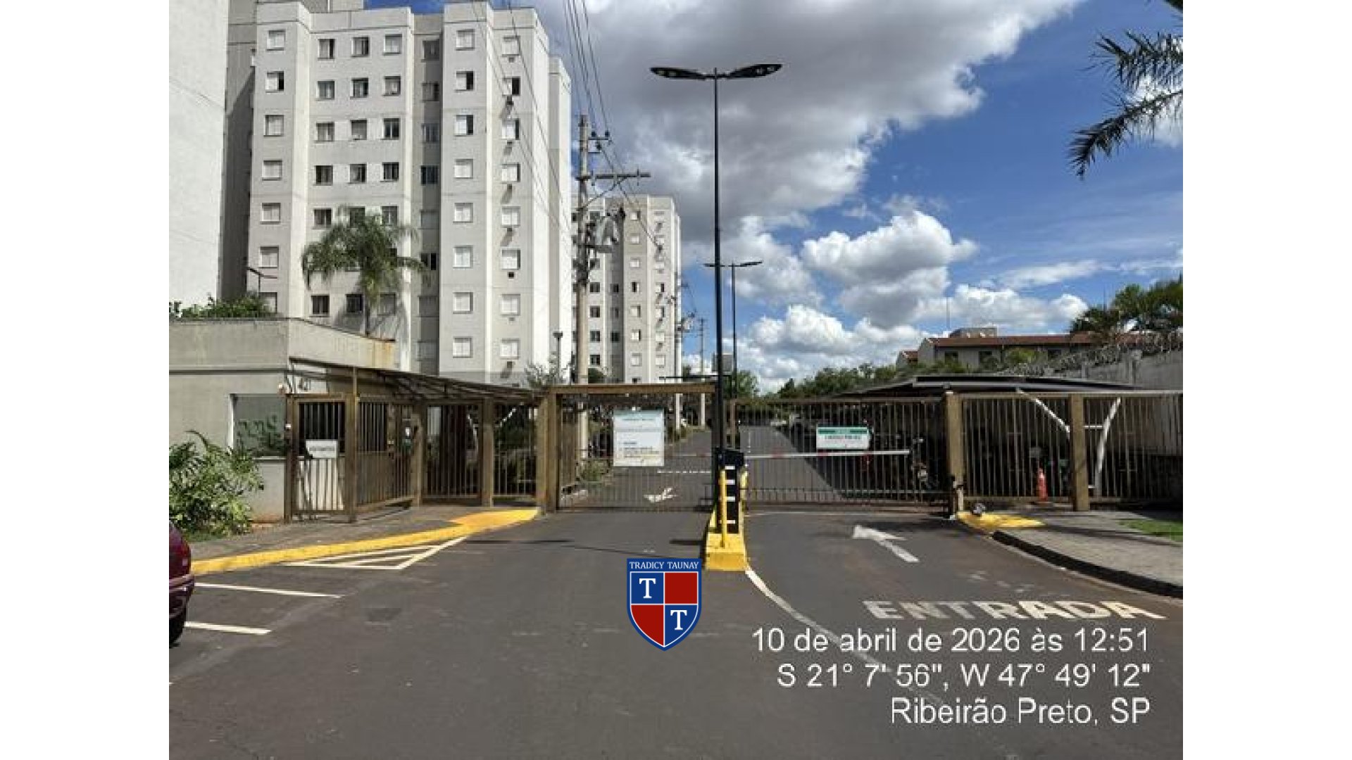 APARTAMENTO em RESIDENCIAL DAS AMERICAS