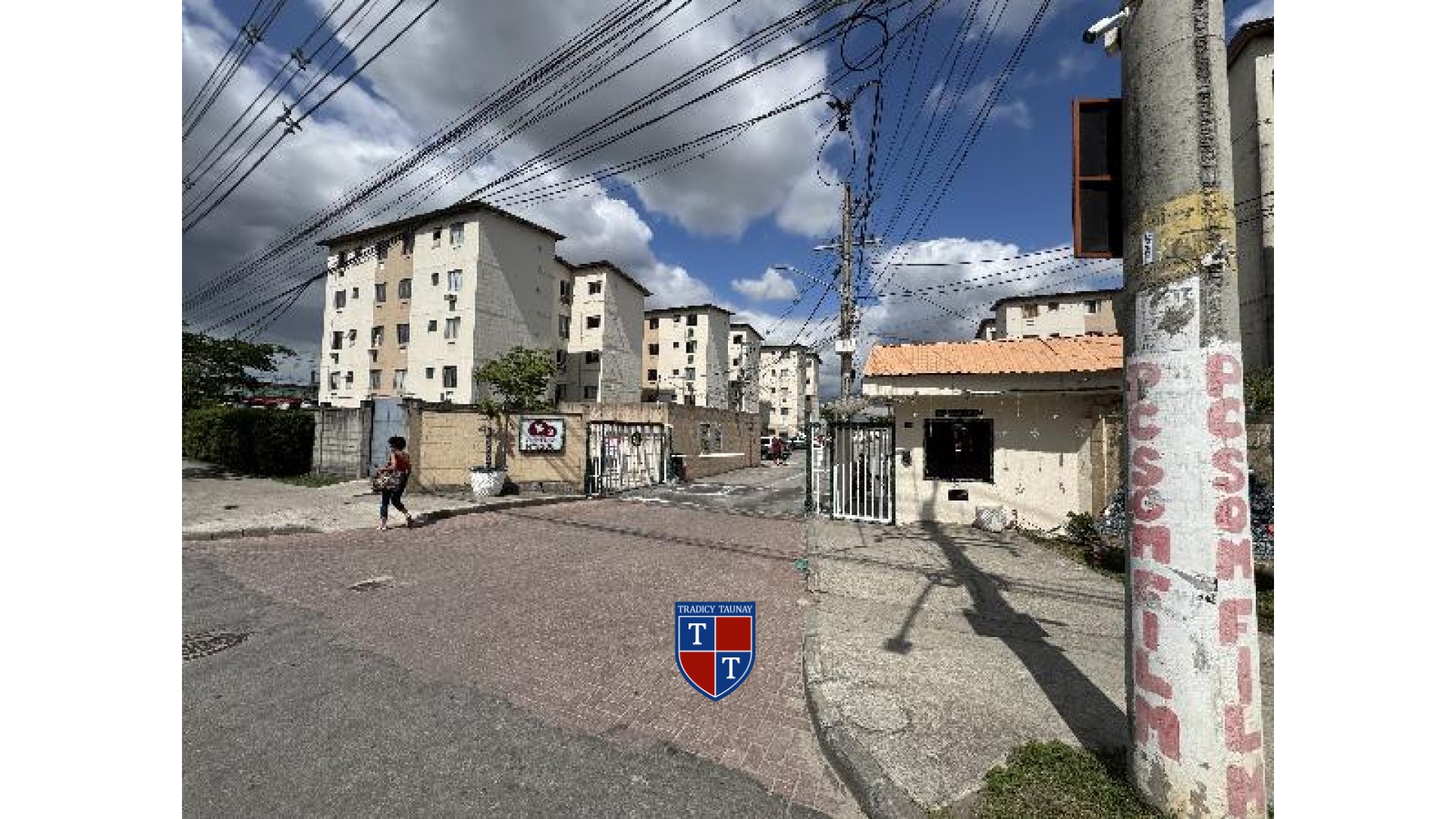 APARTAMENTO em SANTA CRUZ