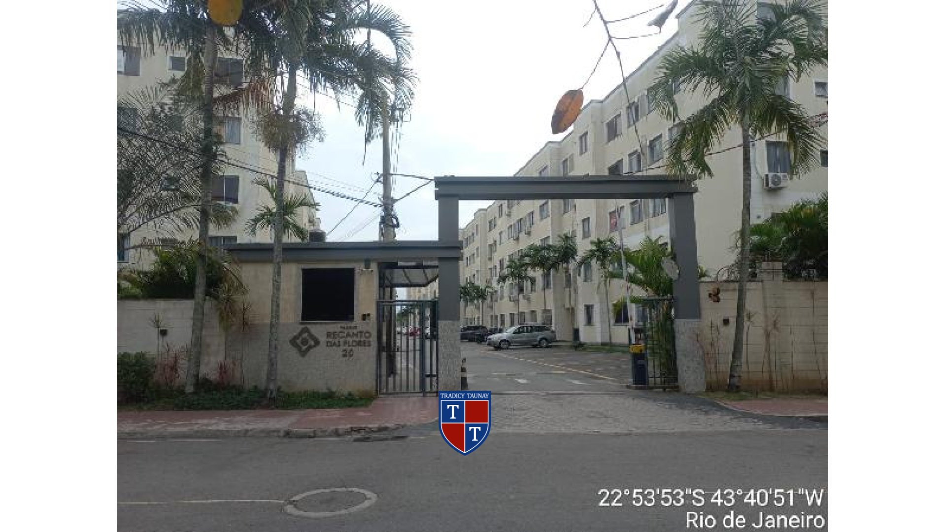 APARTAMENTO em SANTA CRUZ