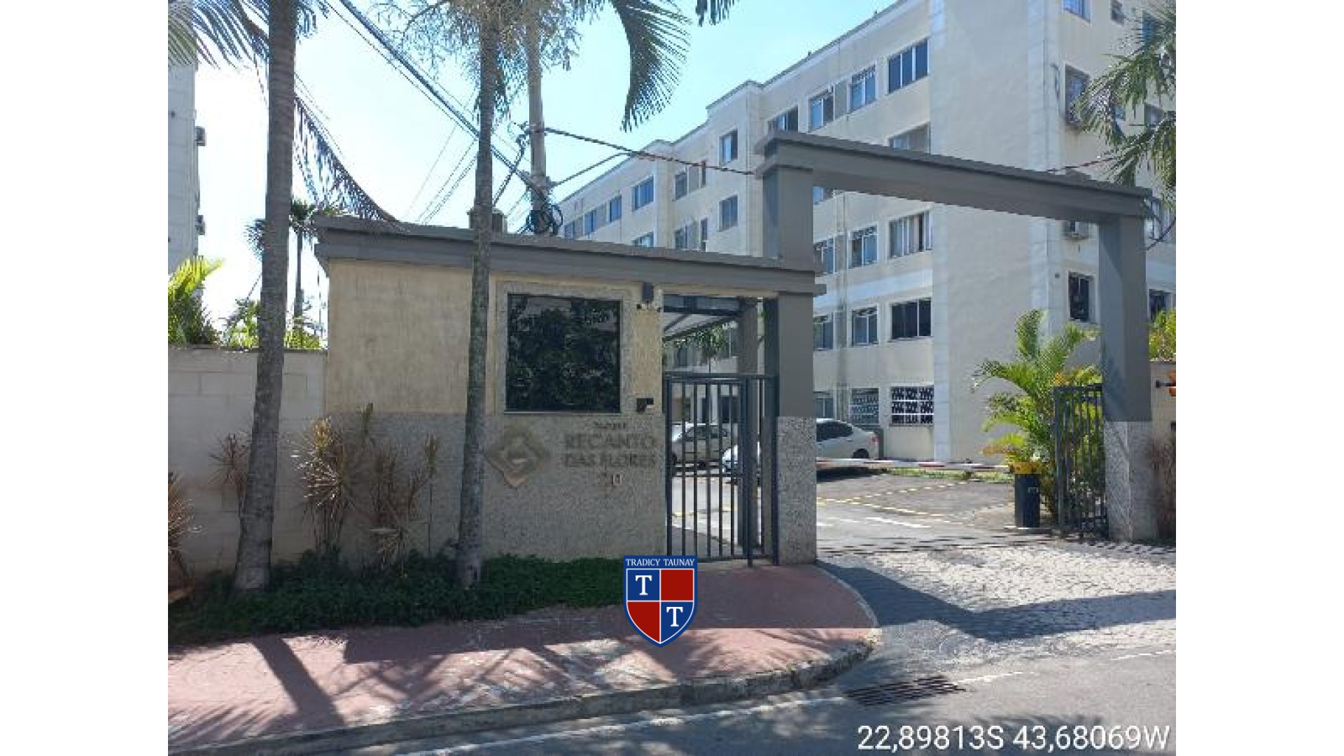 APARTAMENTO em SANTA CRUZ