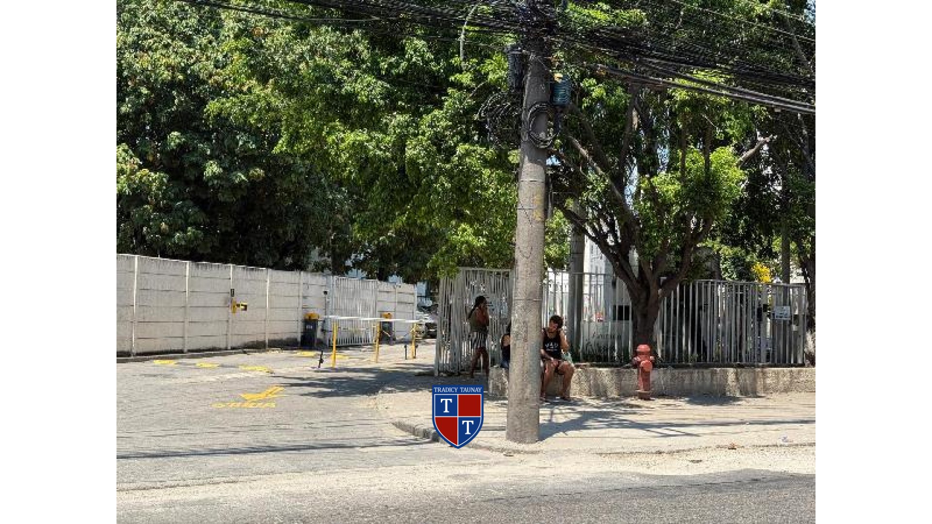 APARTAMENTO em BONSUCESSO