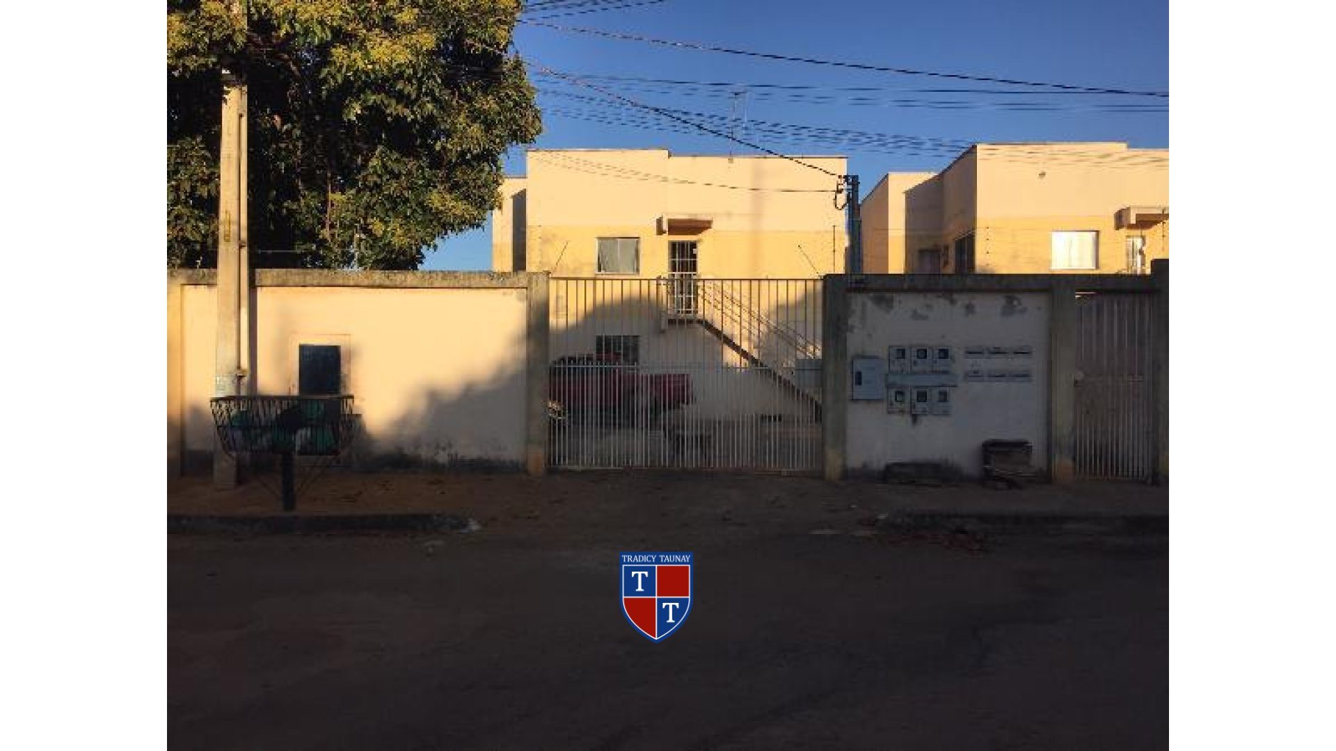 APARTAMENTO em PARQUE ESTRELA DALVA IX