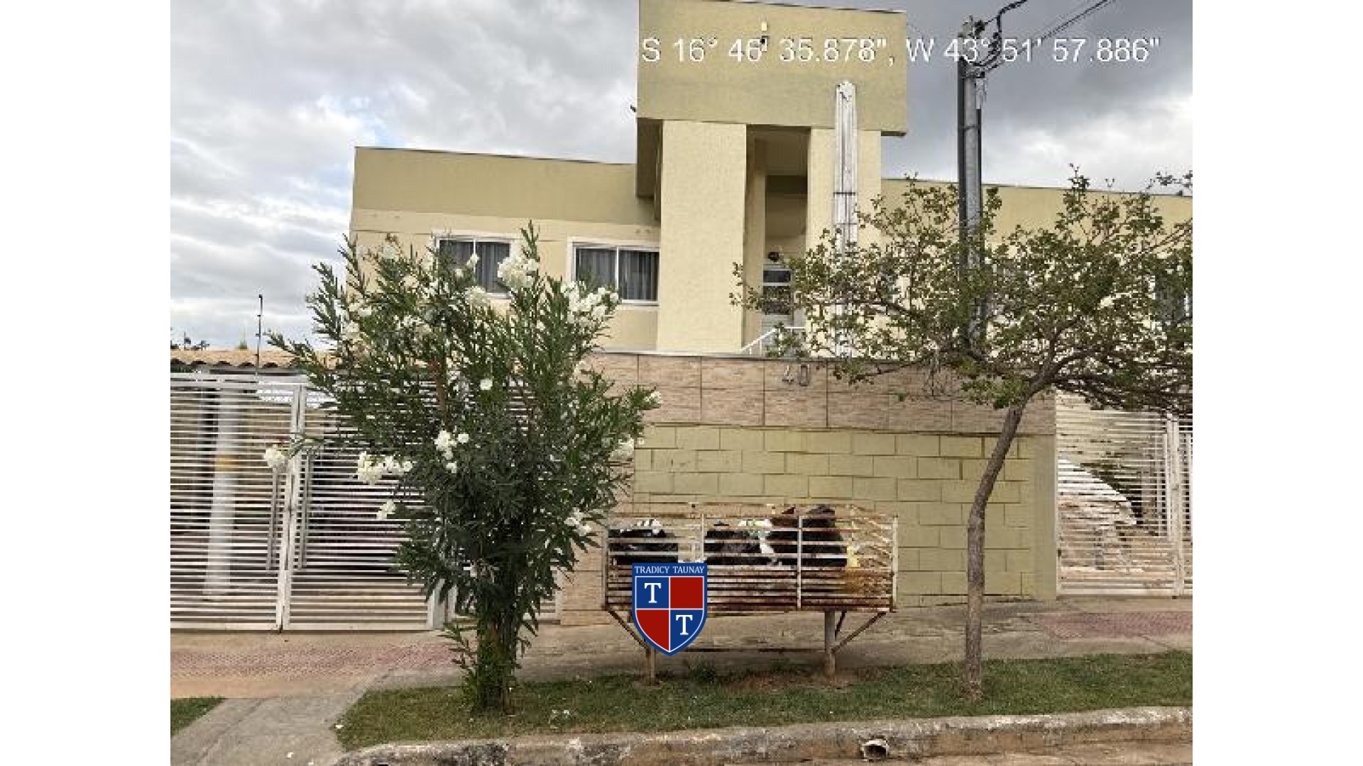 APARTAMENTO em RESIDENCIAL SUL IPES