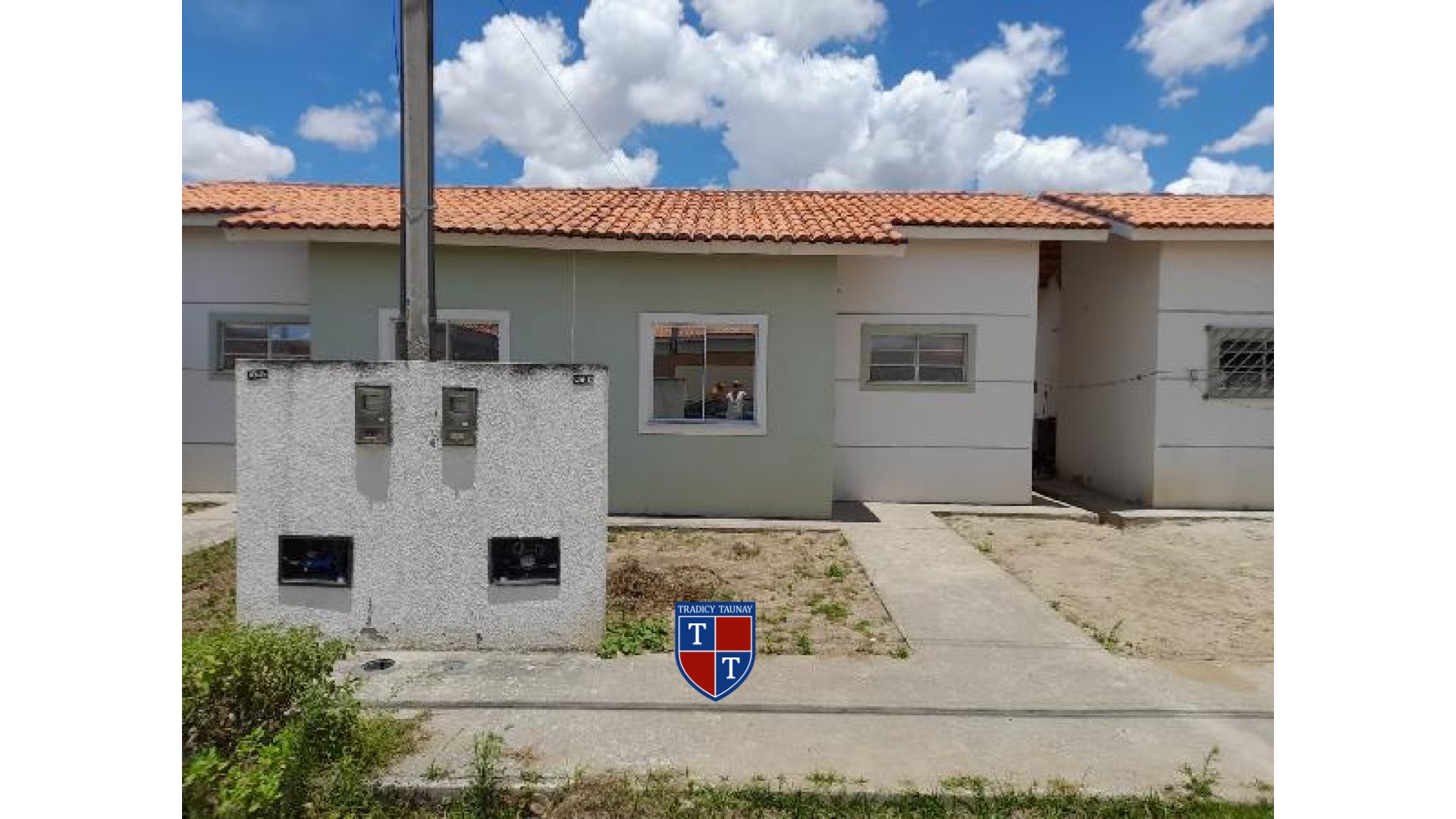 CASA em PEDRA FERRADA