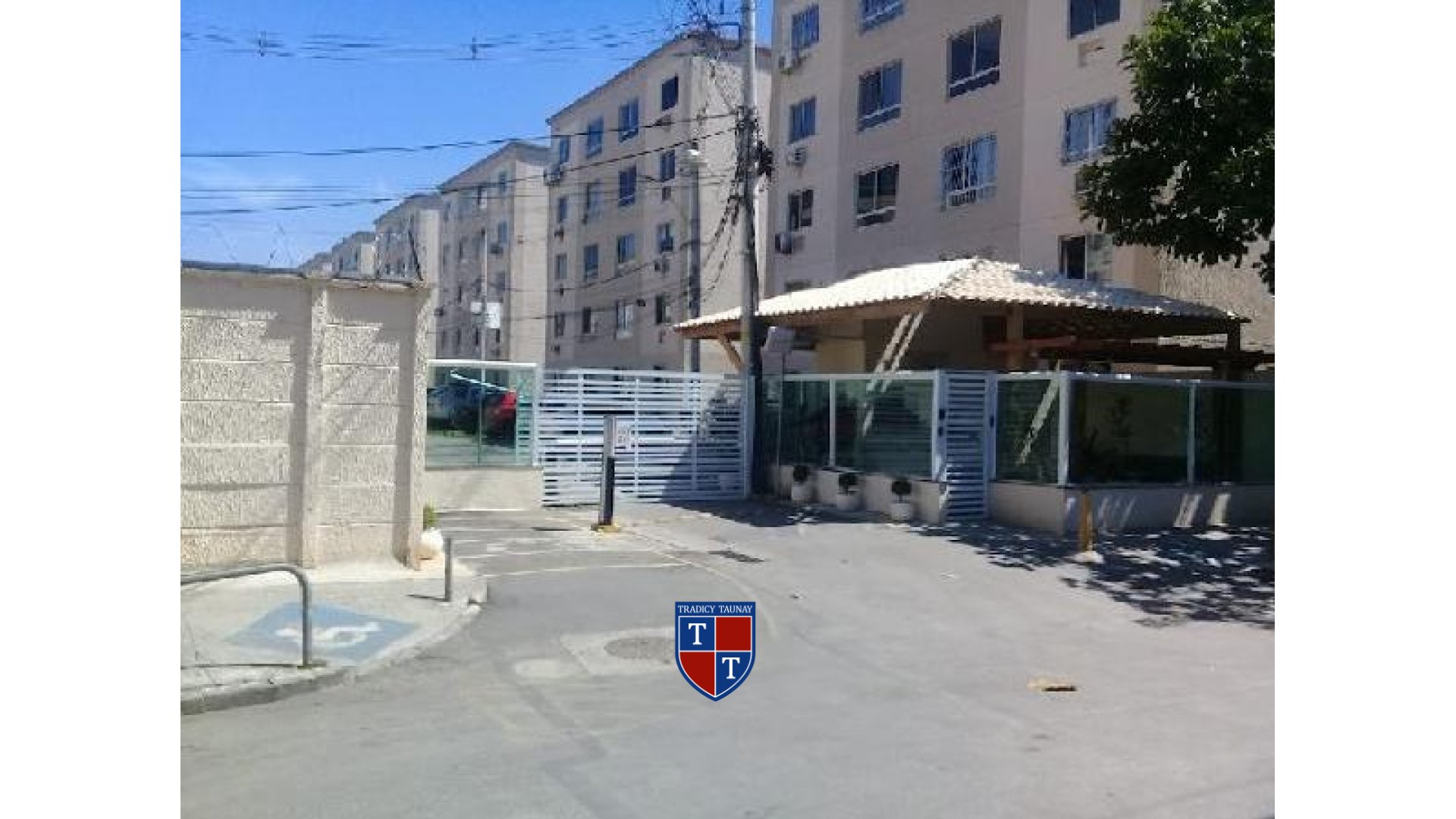 APARTAMENTO em REALENGO
