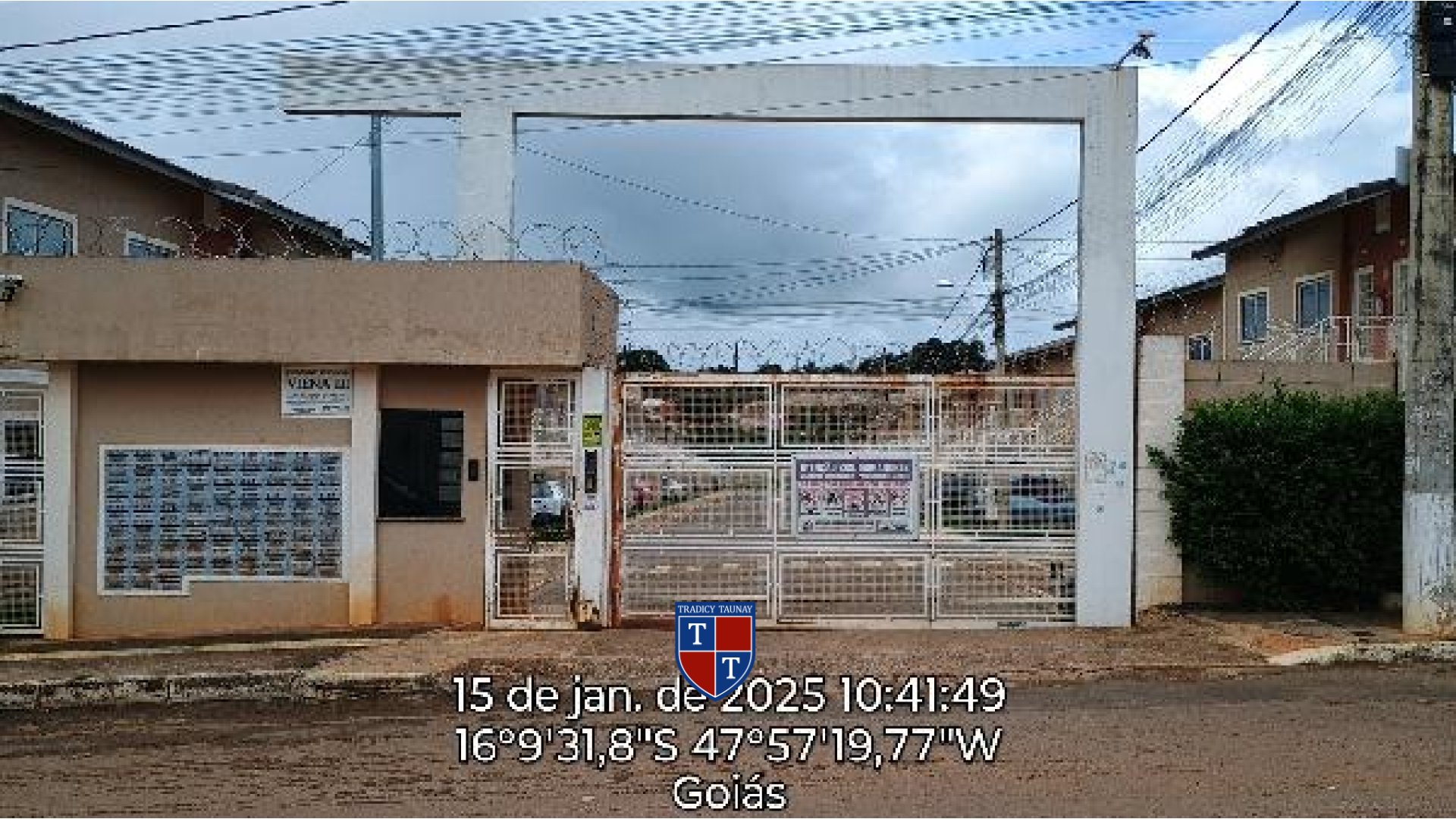 APARTAMENTO em PARQUE ESTRELA DALVA IX