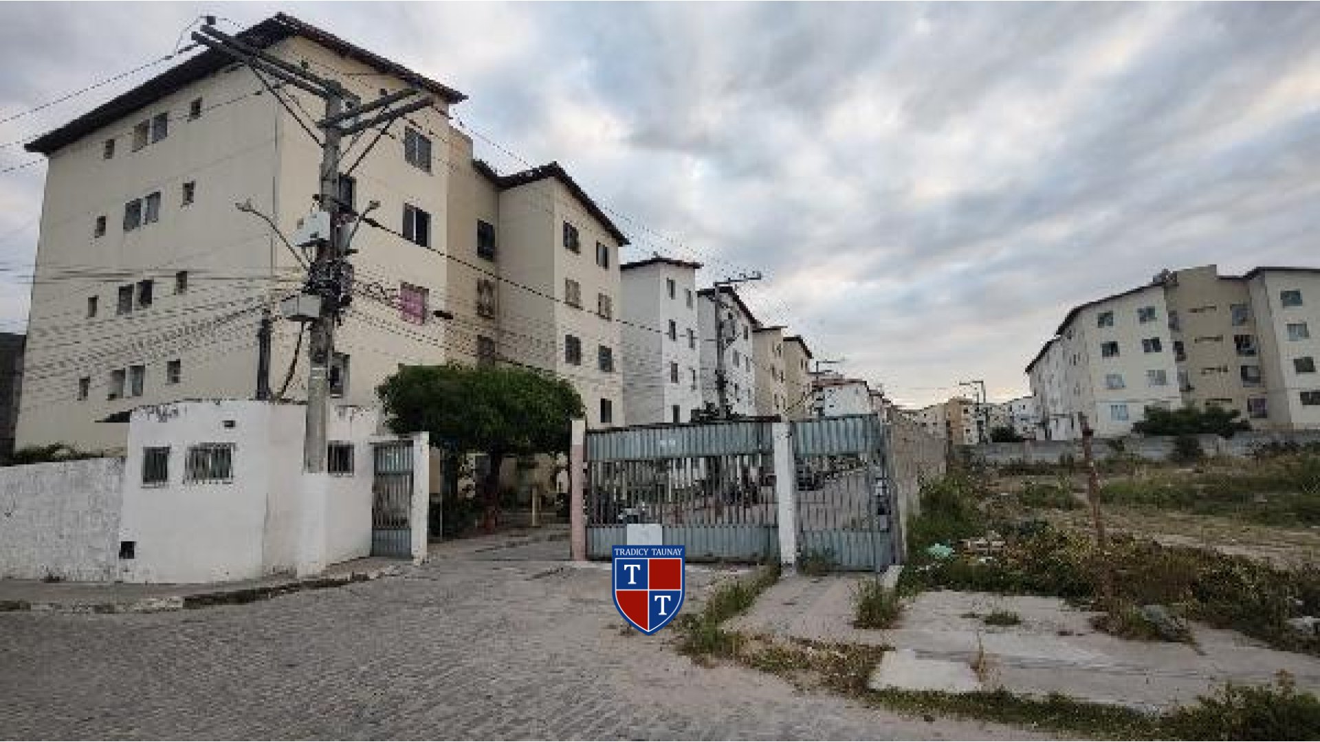 APARTAMENTO em TOMBA
