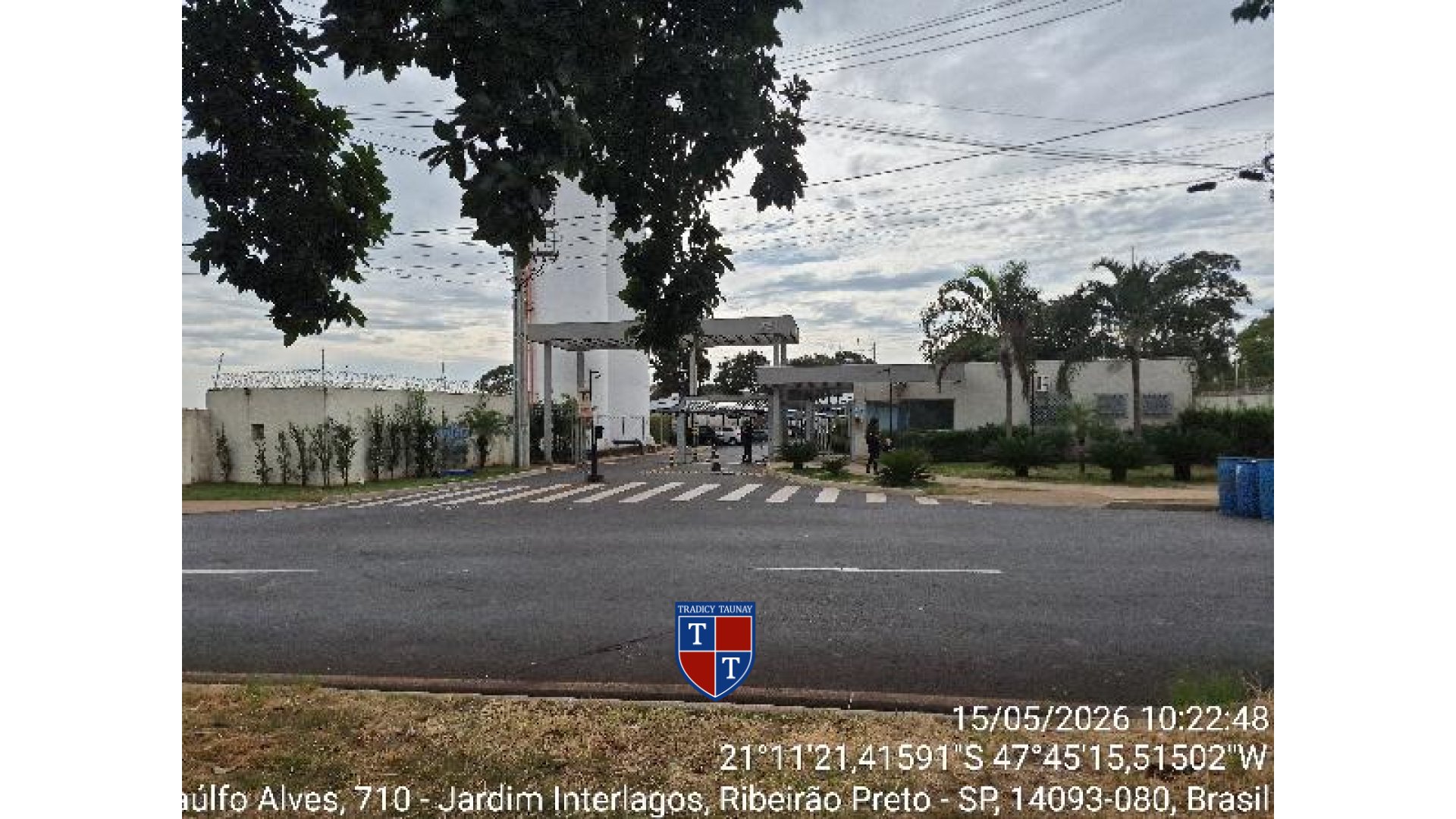 APARTAMENTO em JARDIM INTERLAGOS