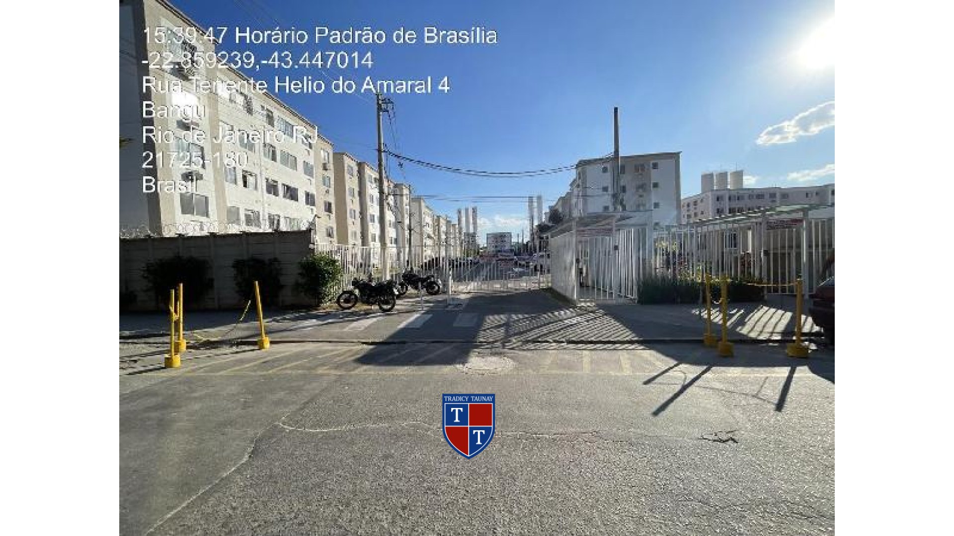 APARTAMENTO em REALENGO