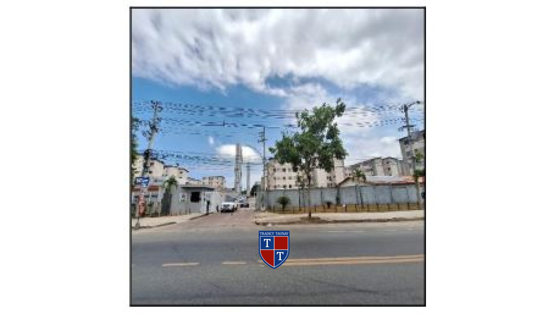 APARTAMENTO em SANTA CRUZ