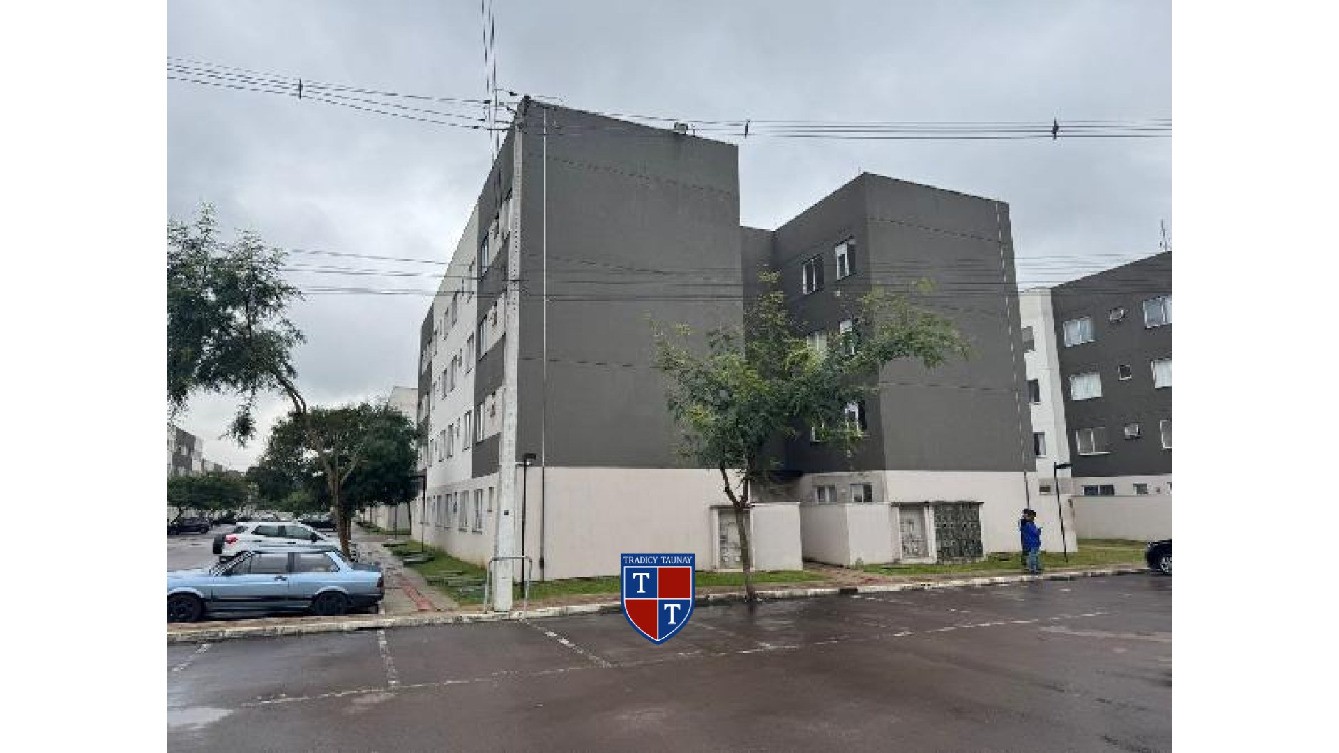 APARTAMENTO em JARDIM ITAQUI