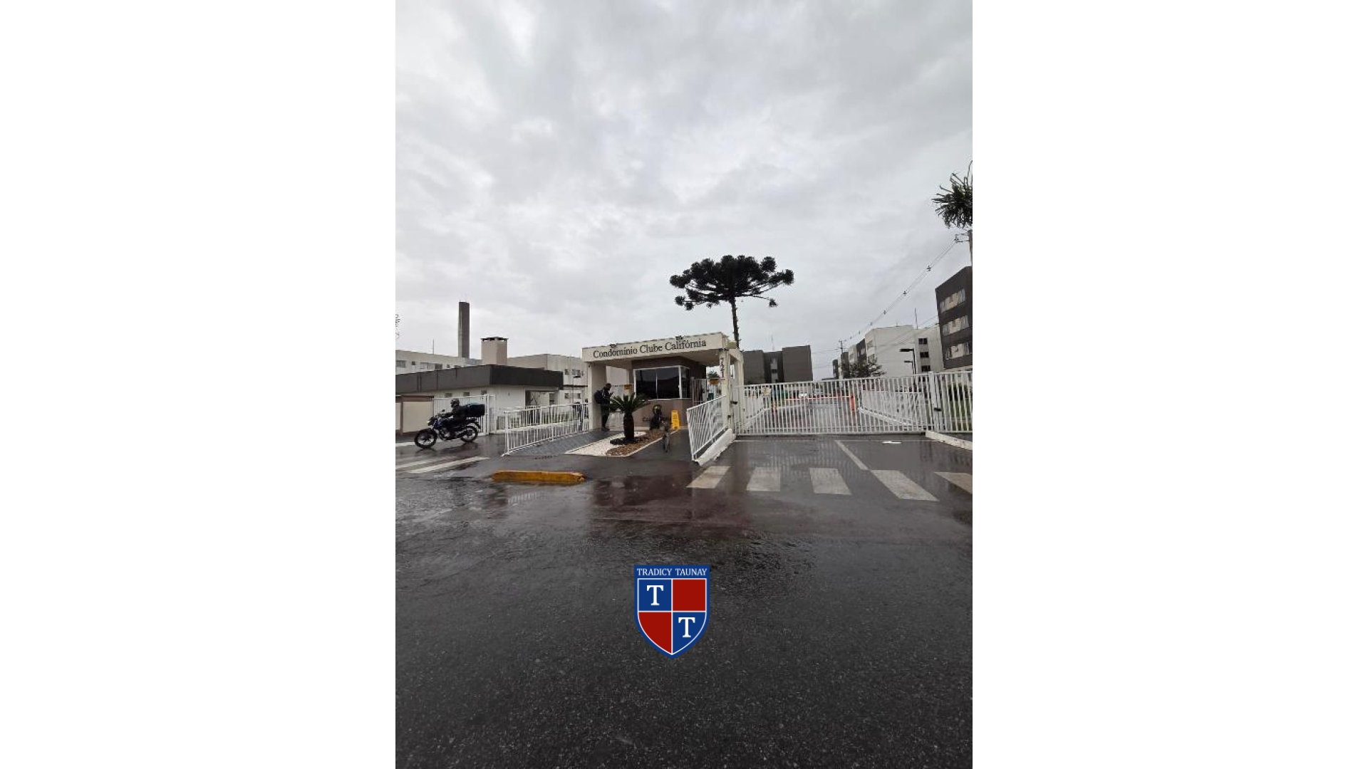 APARTAMENTO em JARDIM ITAQUI