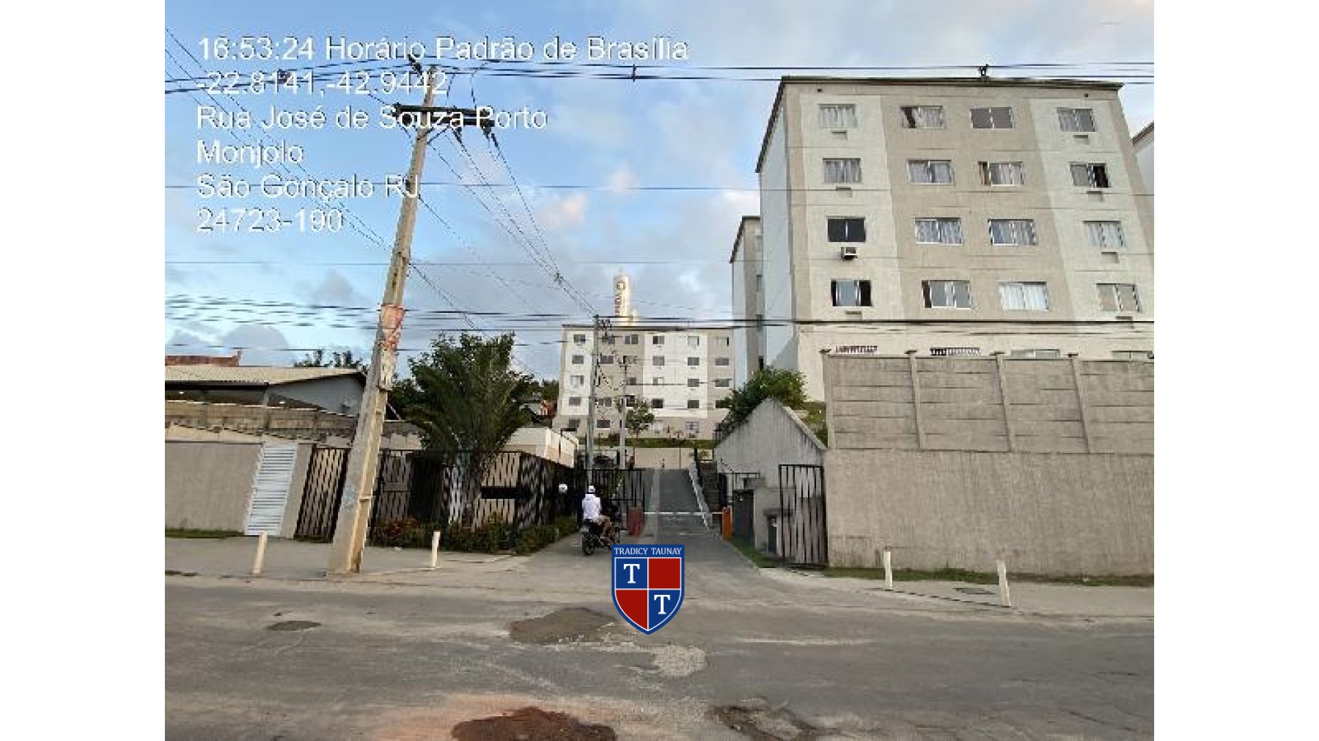 APARTAMENTO em MONJOLOS