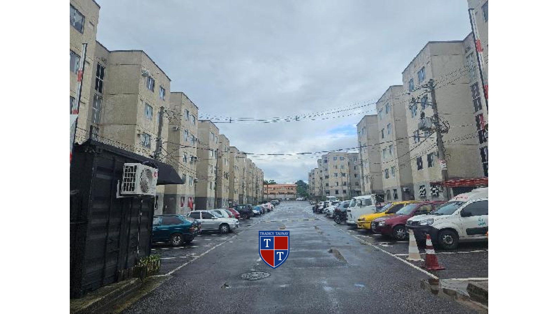 APARTAMENTO em SANTA CRUZ