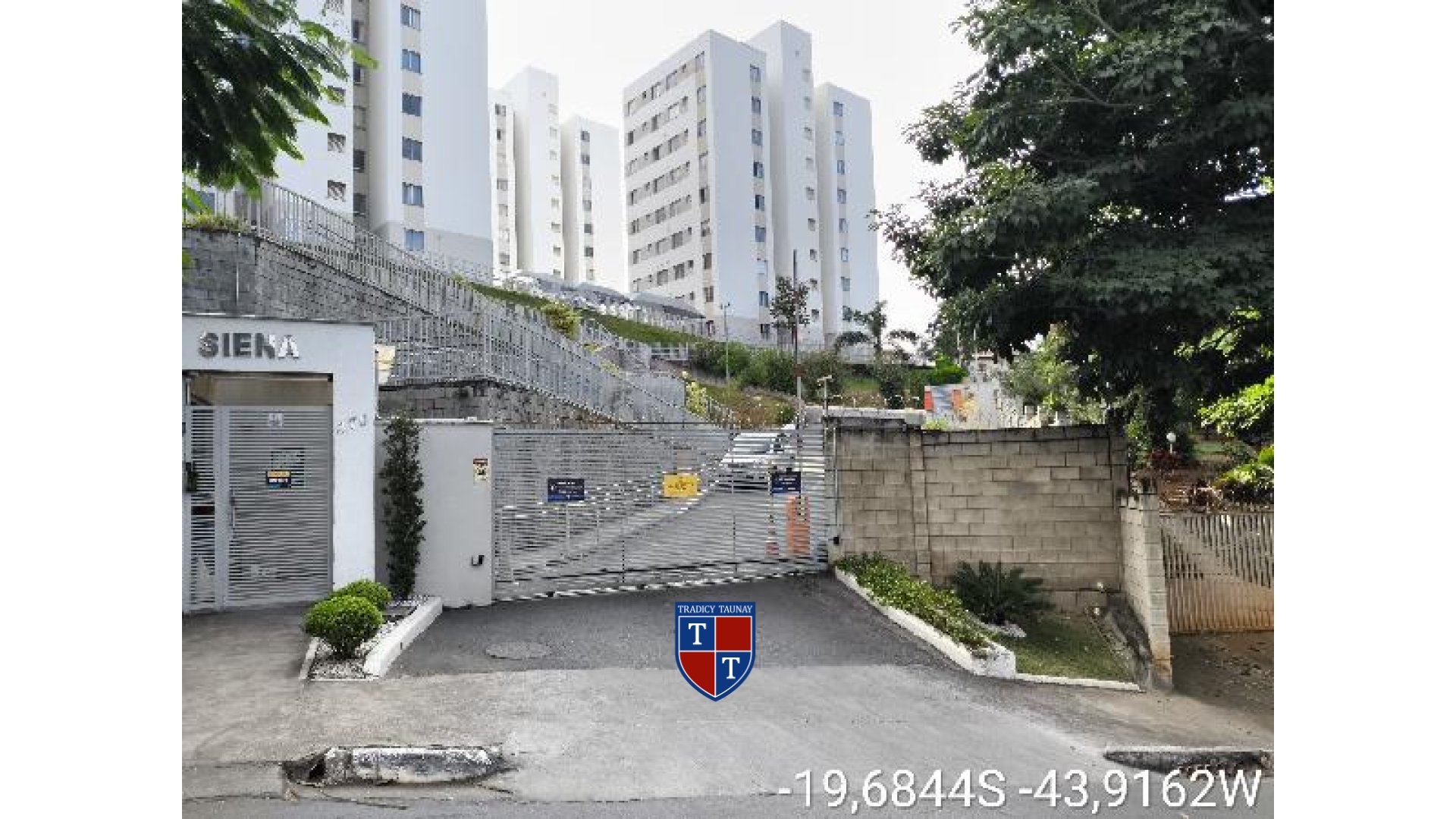 APARTAMENTO em CENTRAL PARK