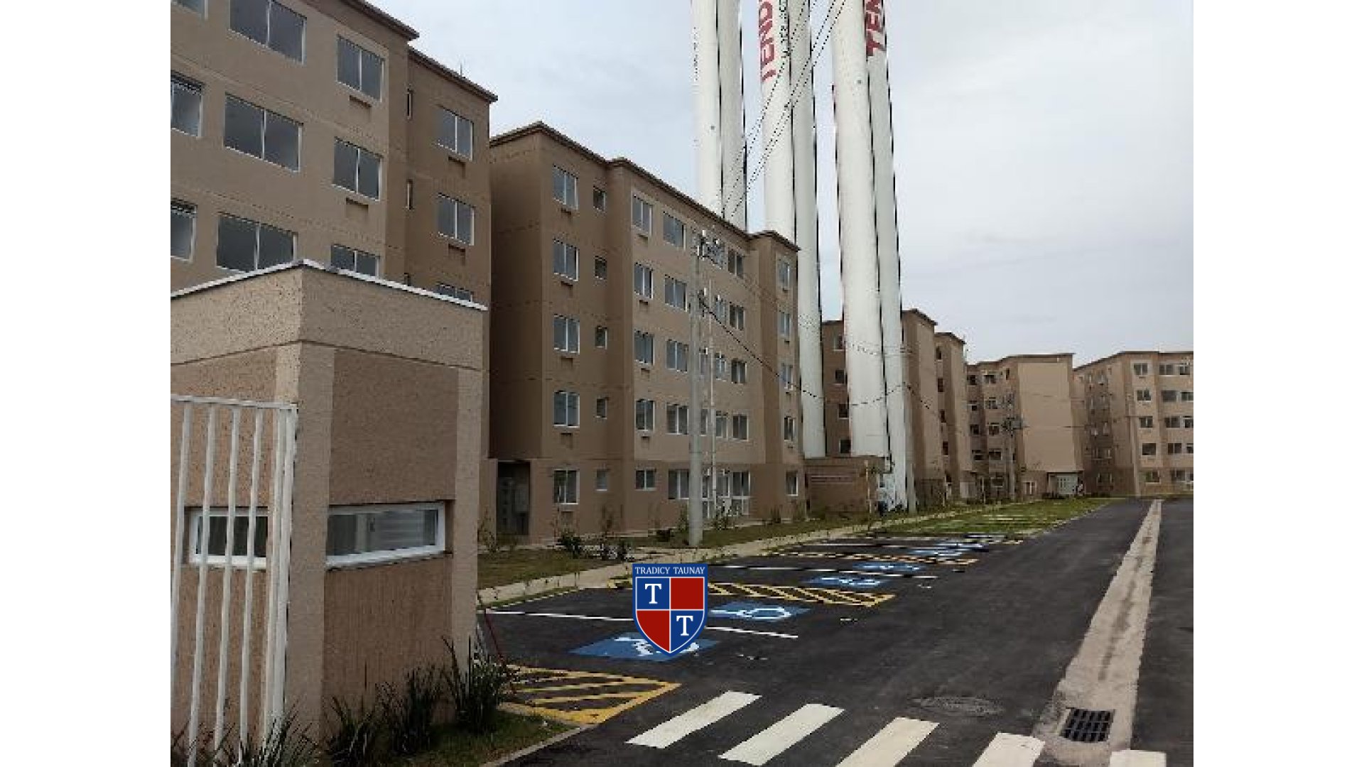 APARTAMENTO em SANTA CRUZ