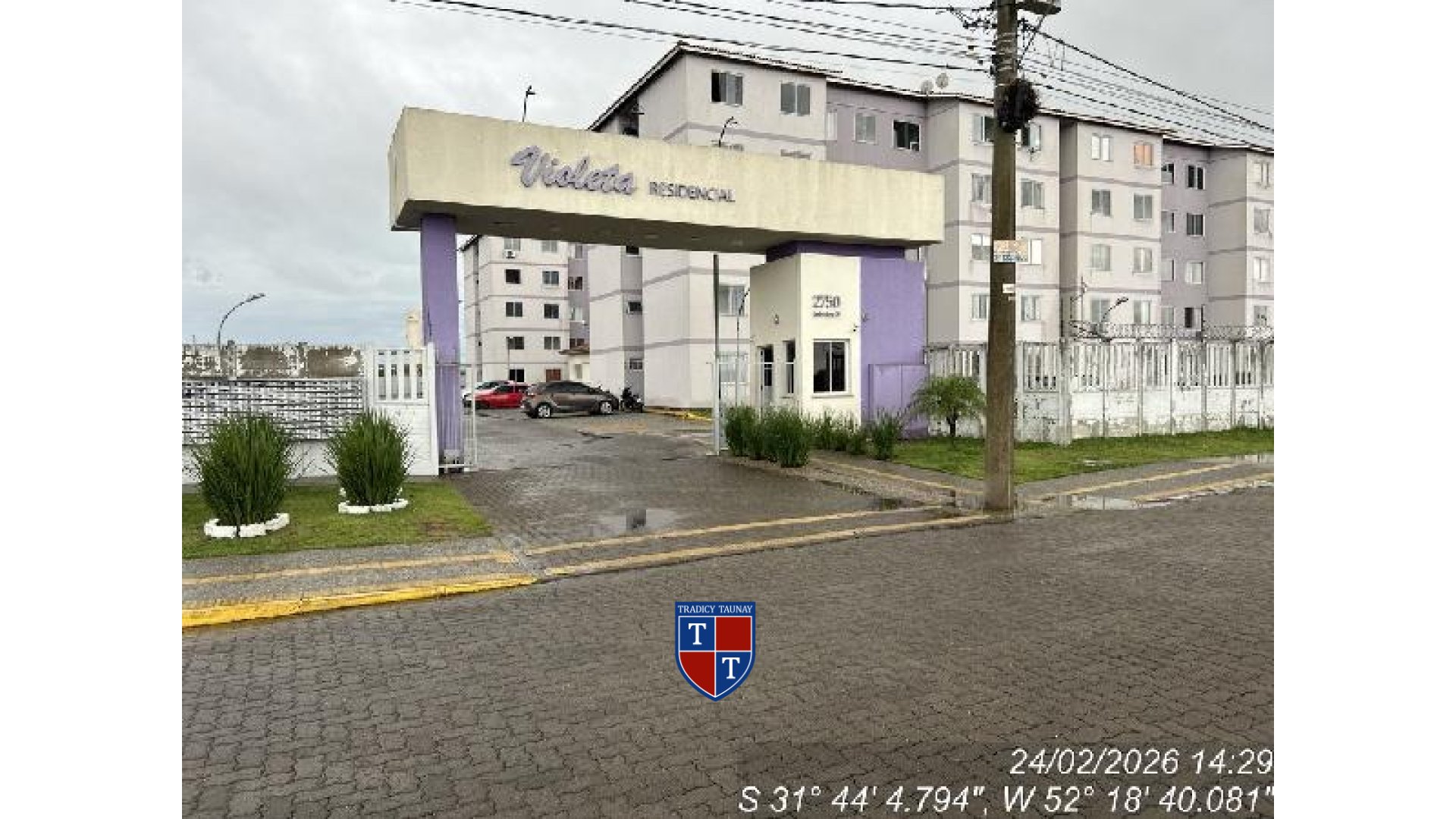 APARTAMENTO em AREAL