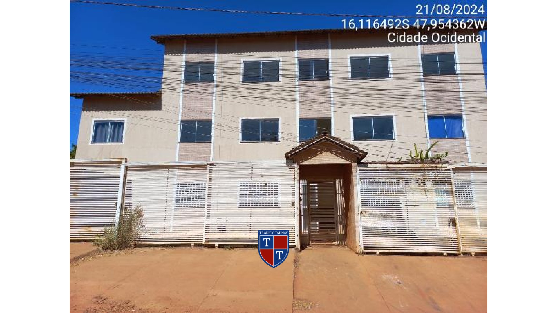 APARTAMENTO em PARQUE NAPOLIS A