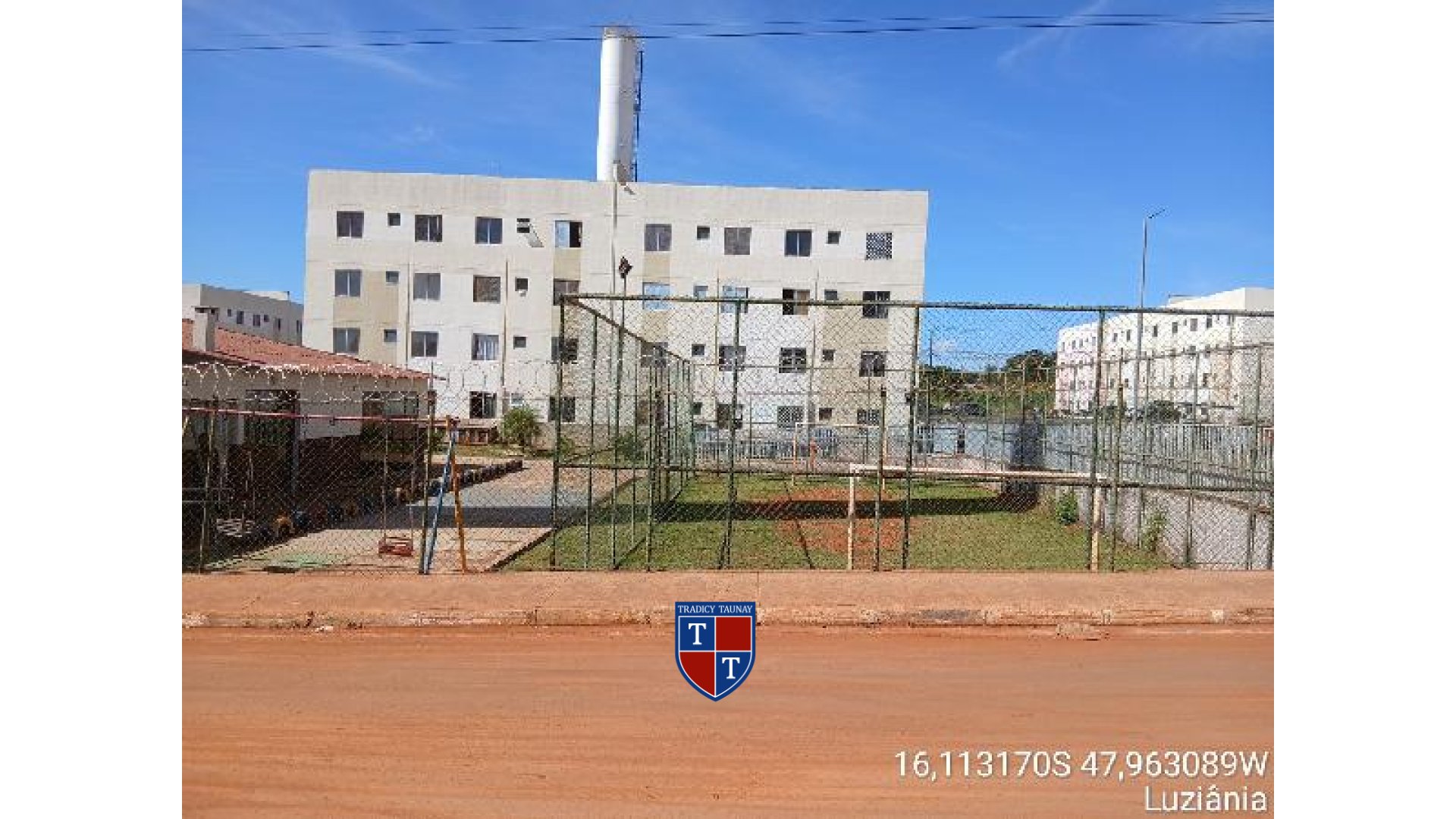APARTAMENTO em LOTEAMENTO RAQUEL PIMENTEL