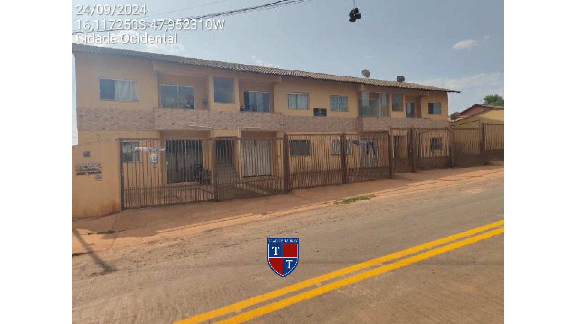 APARTAMENTO em PARQUE NAPOLIS A