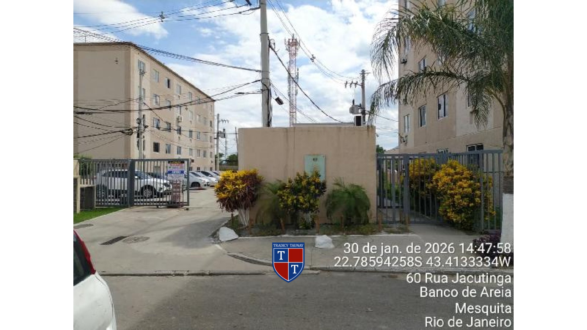 APARTAMENTO em VILA NORMA