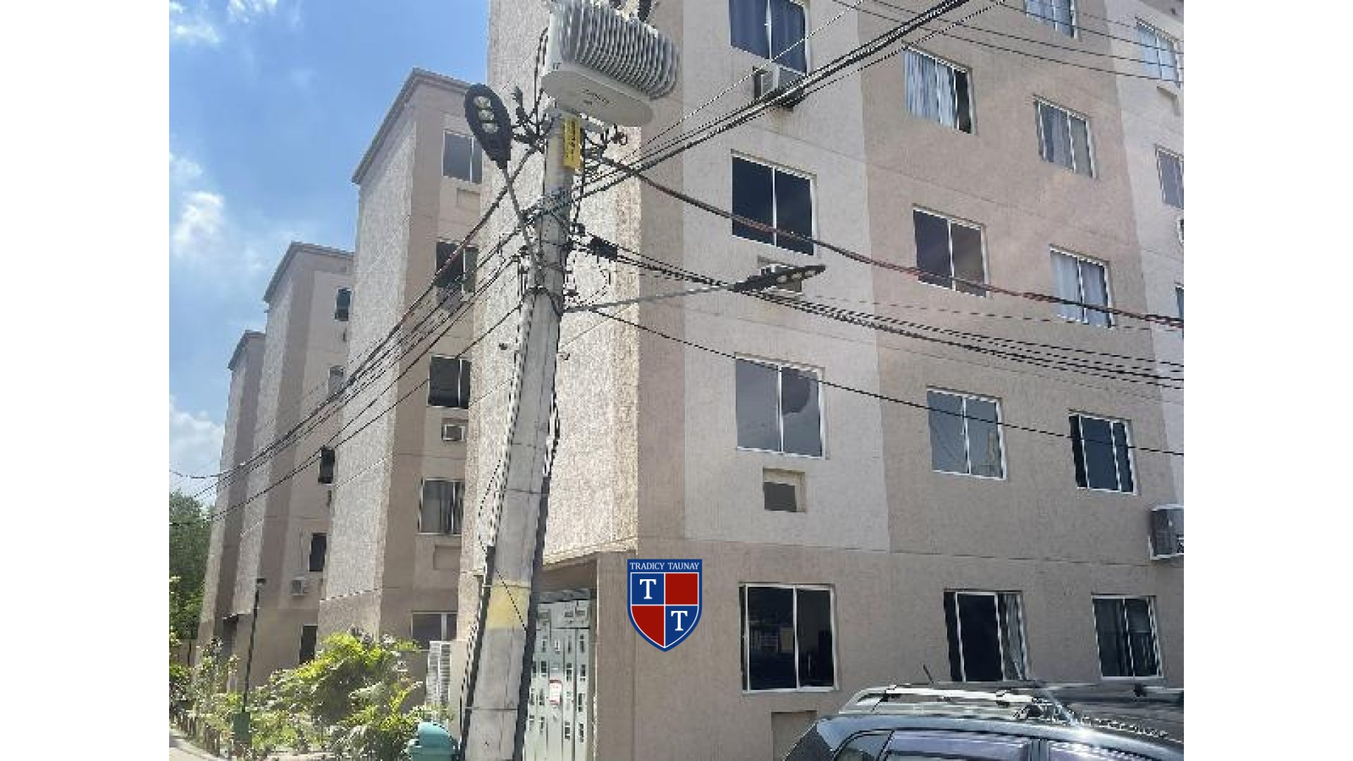APARTAMENTO em VILA NORMA