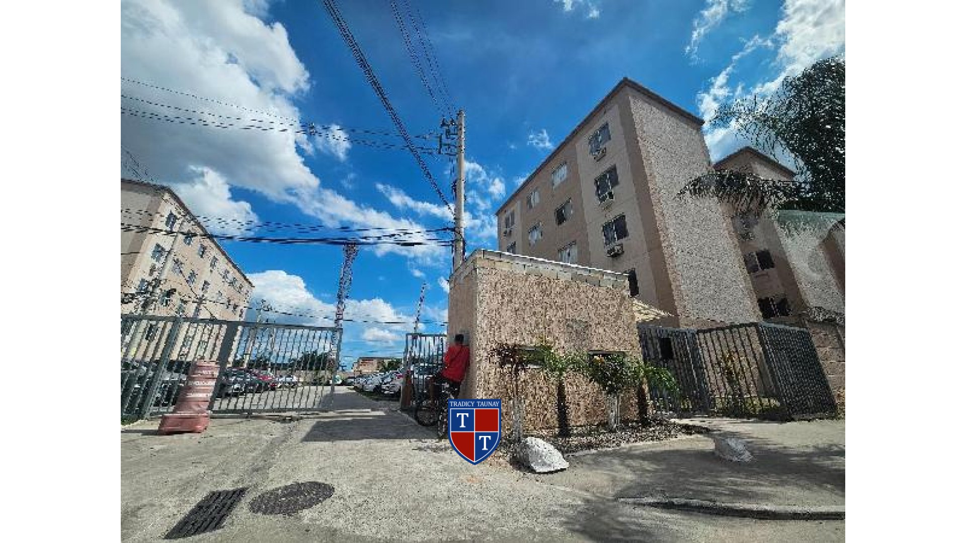 APARTAMENTO em VILA NORMA