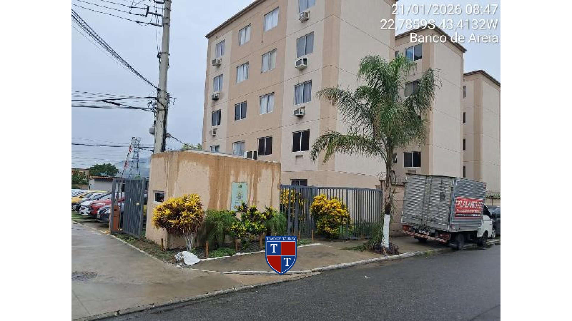 APARTAMENTO em VILA NORMA
