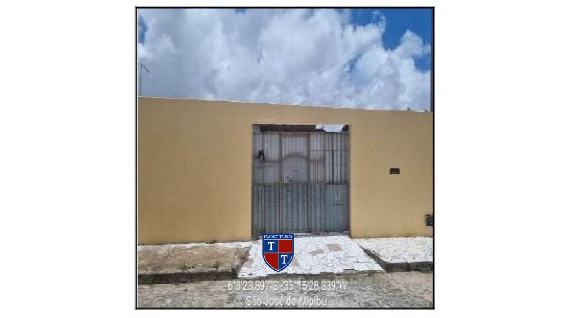CASA em PAU BRASIL