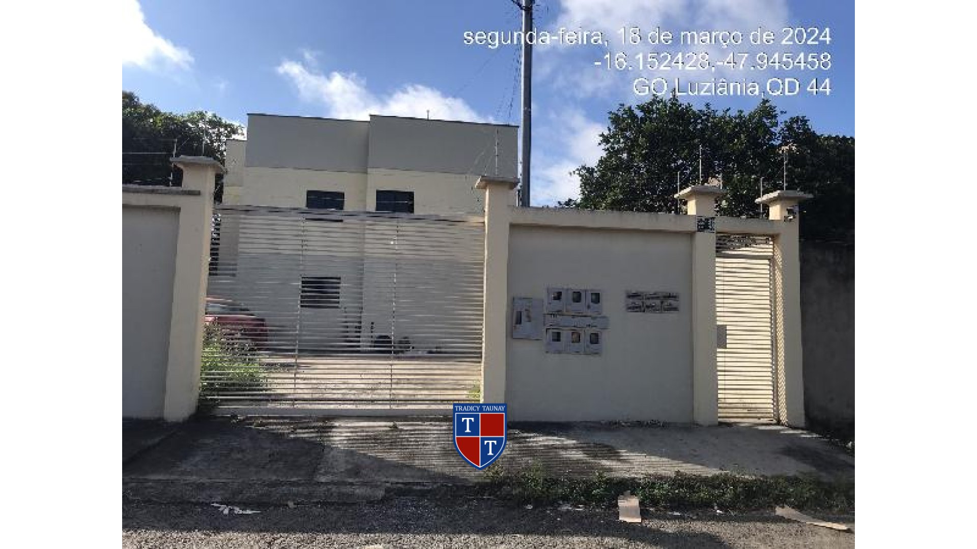 APARTAMENTO em PARQUE ESTRELA DALVA IX